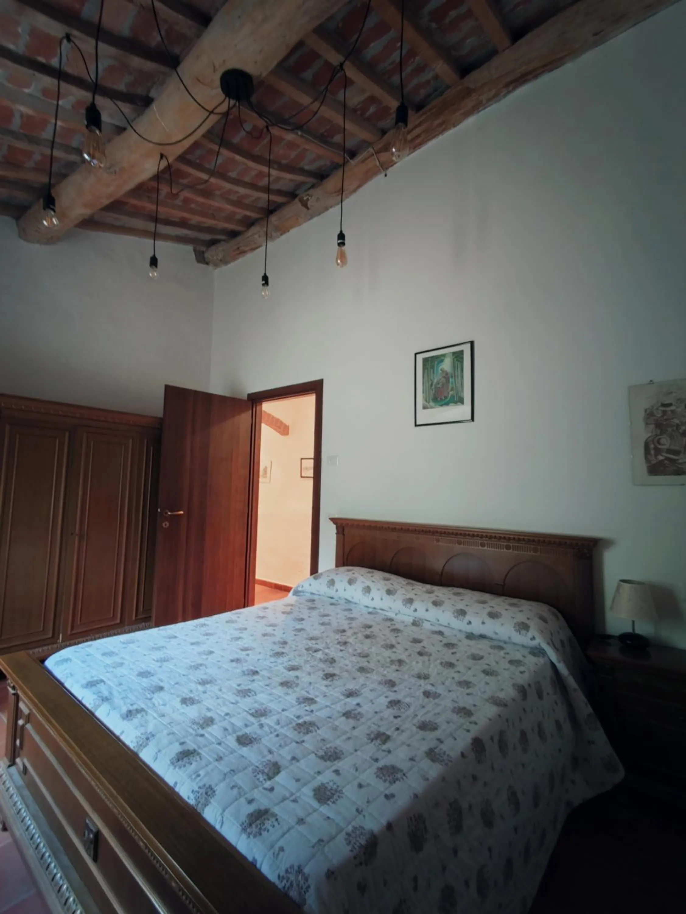 Bedroom, Bed in Tra lago e collina