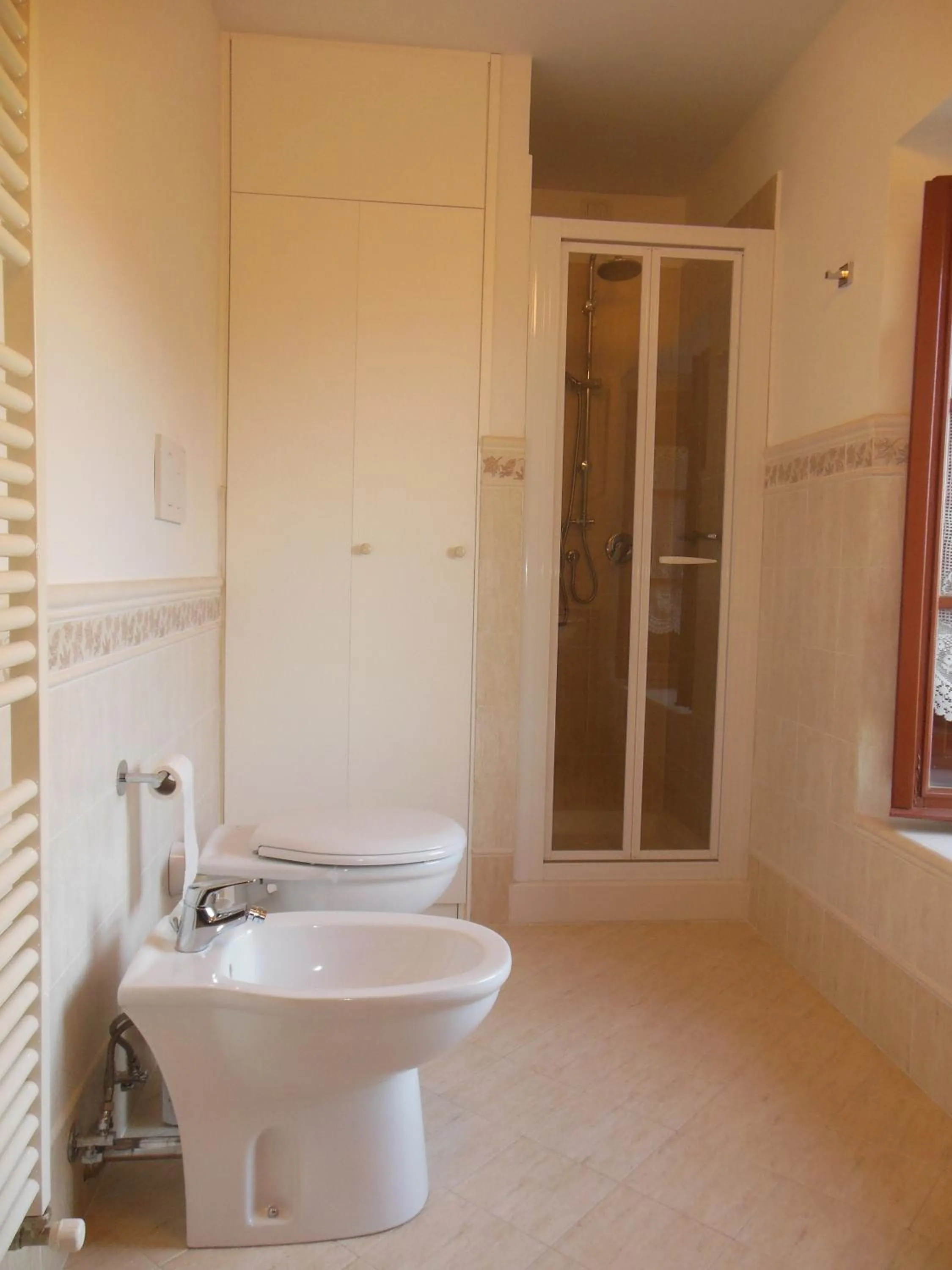 Bathroom in Tra lago e collina