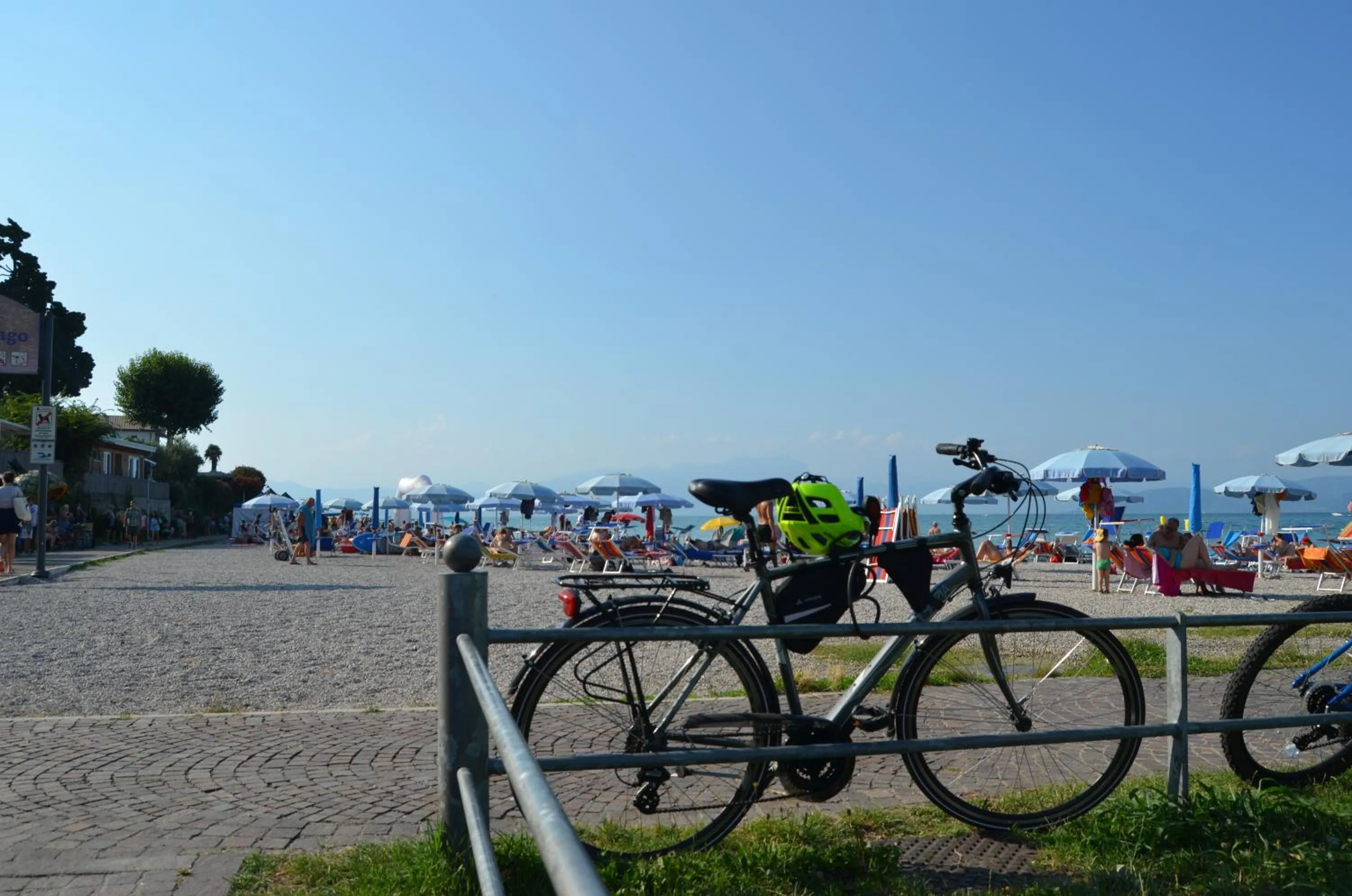 Beach in B&B Il Grande Salice Bike Friends