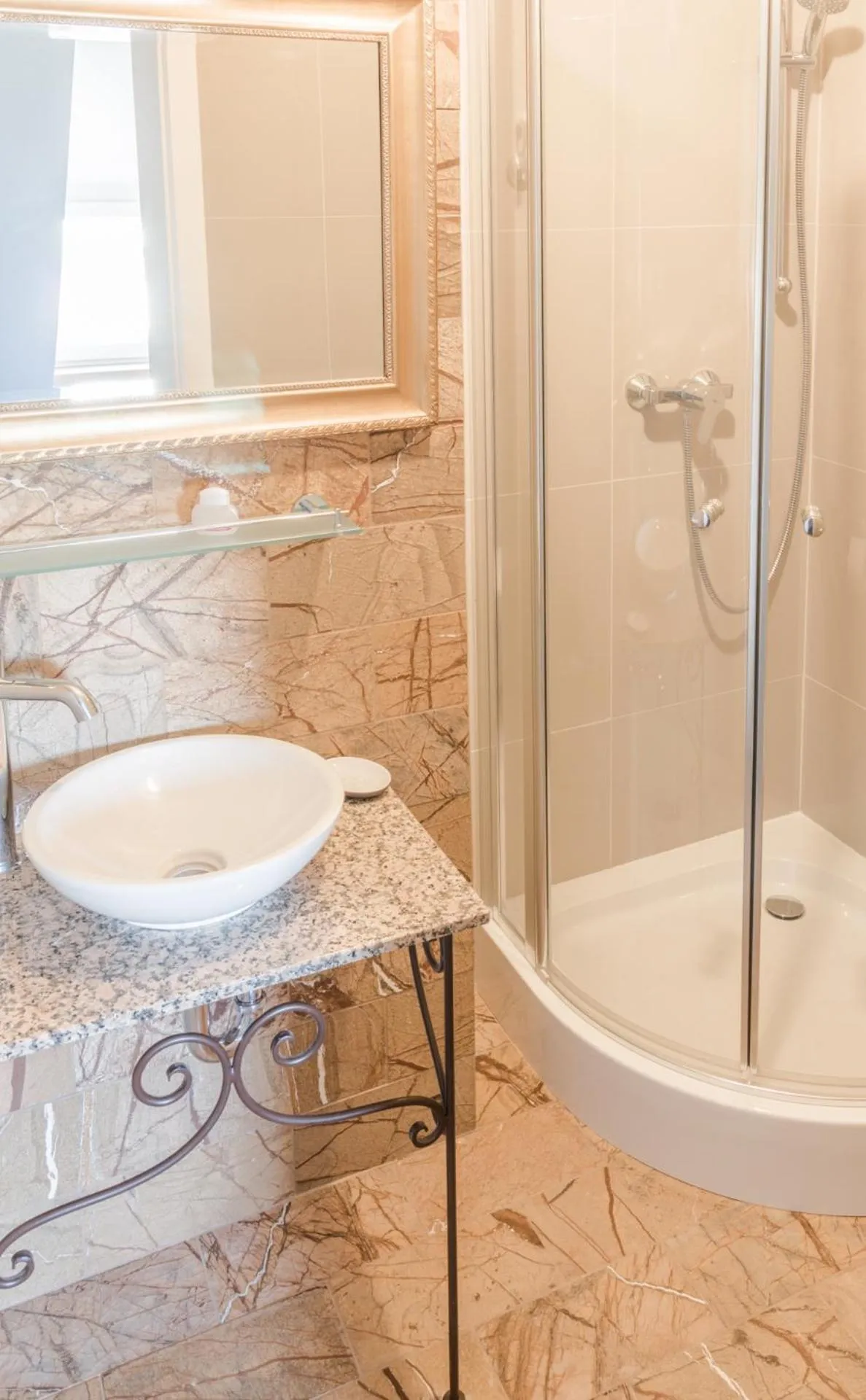 Photo of the whole room in Villa Italiana pokoje z prywatnymi łazienkami & Odnowa Biologiczna