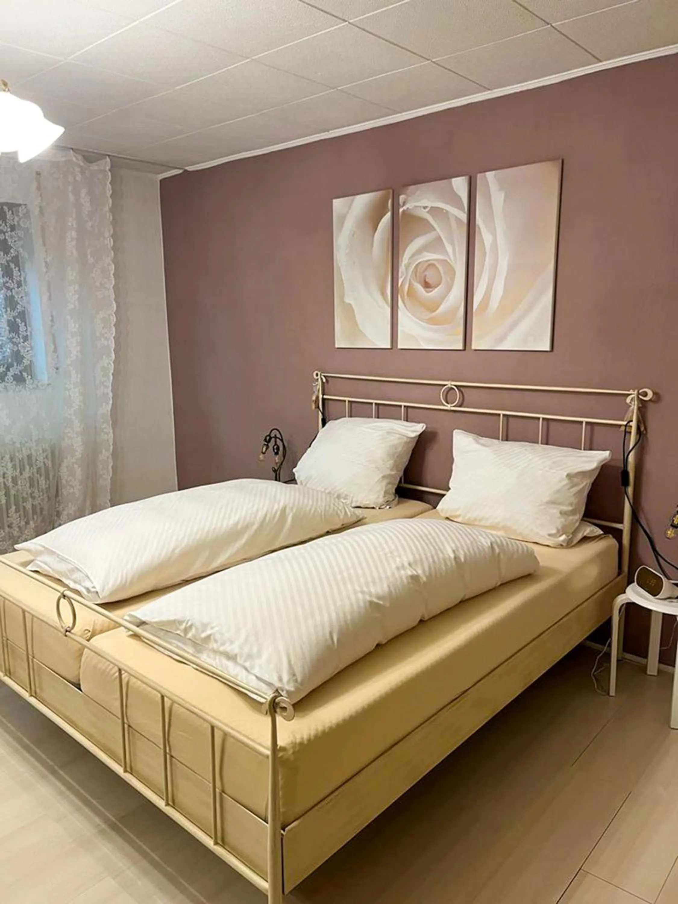 Bed in Hotel Zum Burggraf