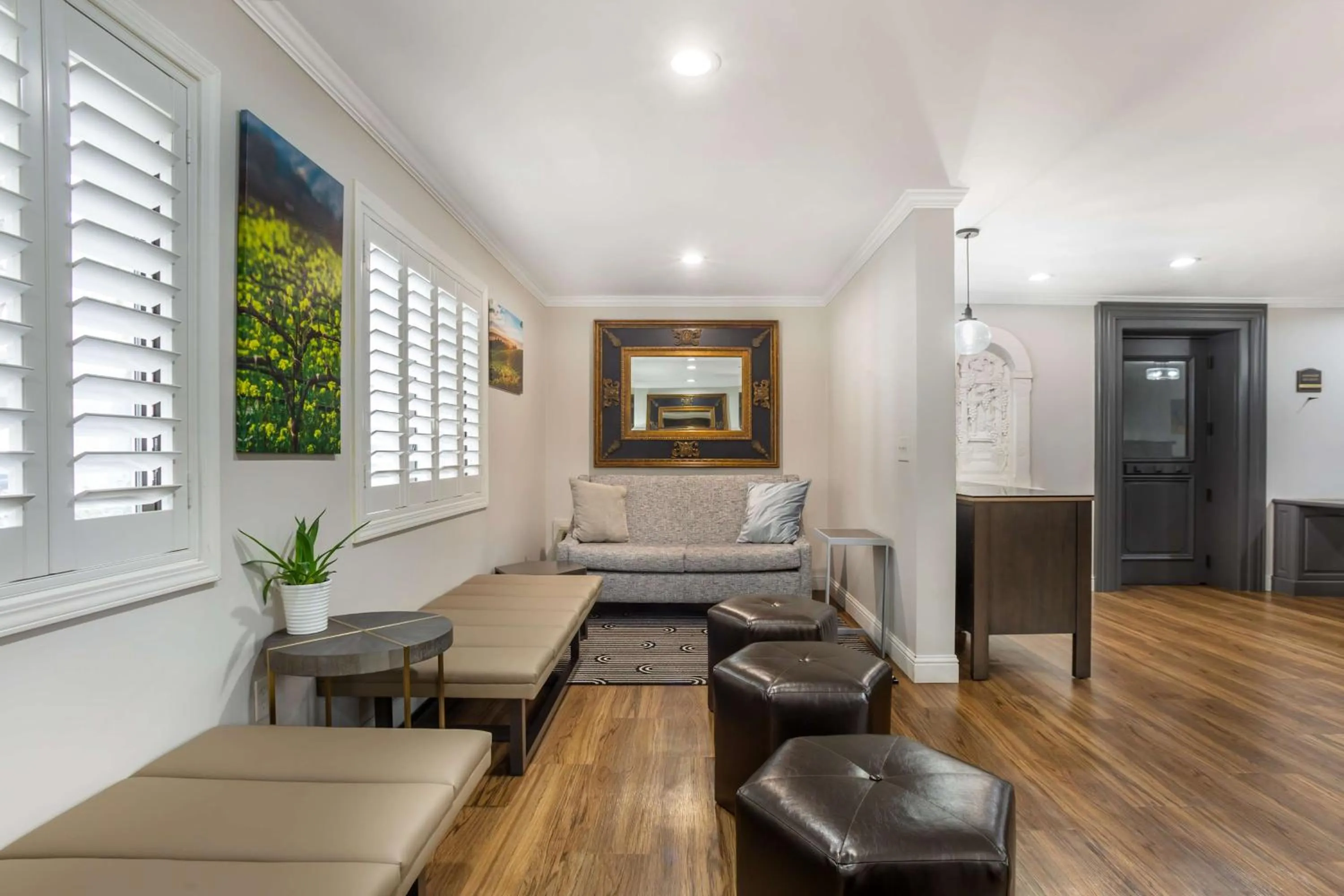 Lobby or reception in Best Western Dry Creek Inn