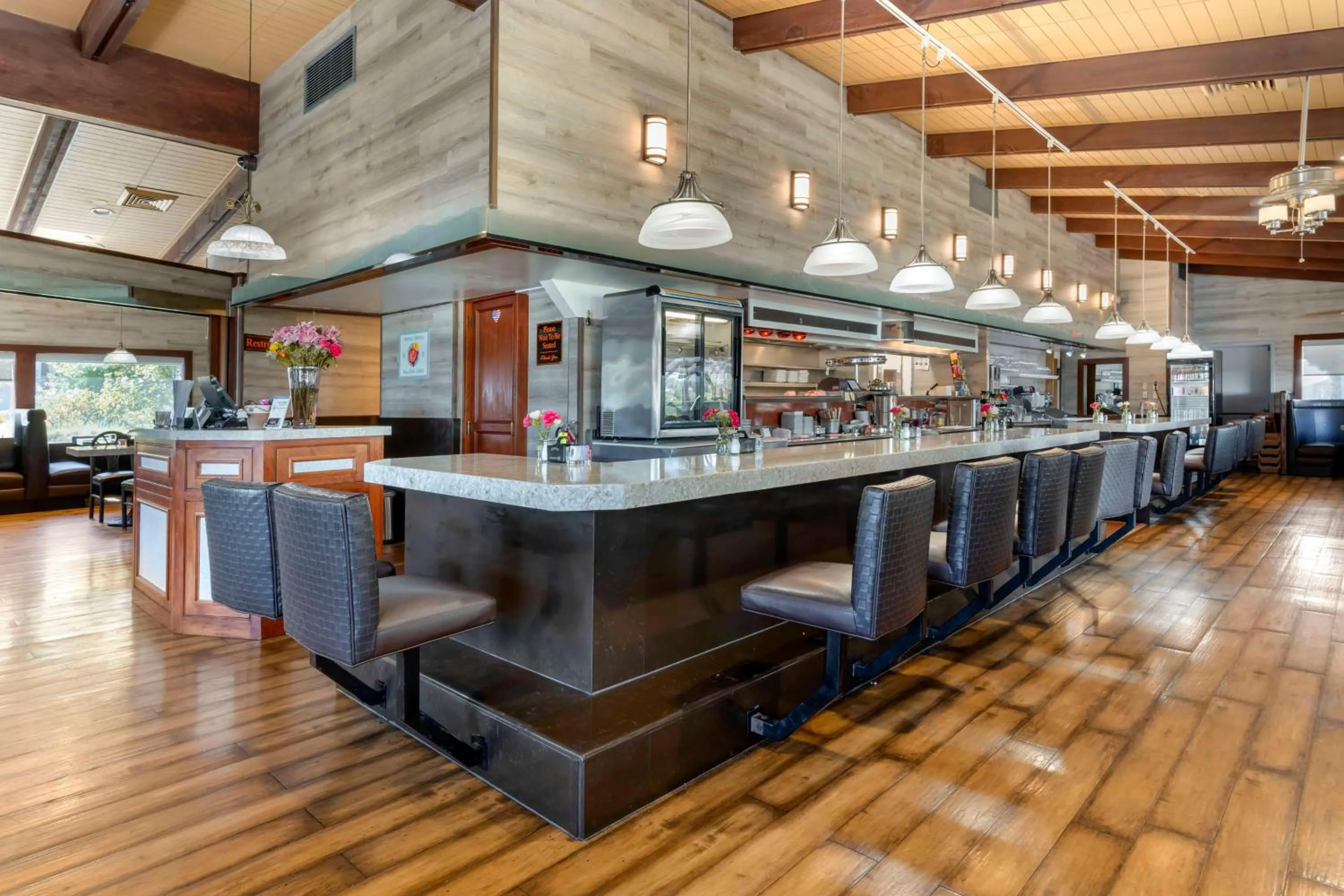 Restaurant/places to eat in Best Western Dry Creek Inn