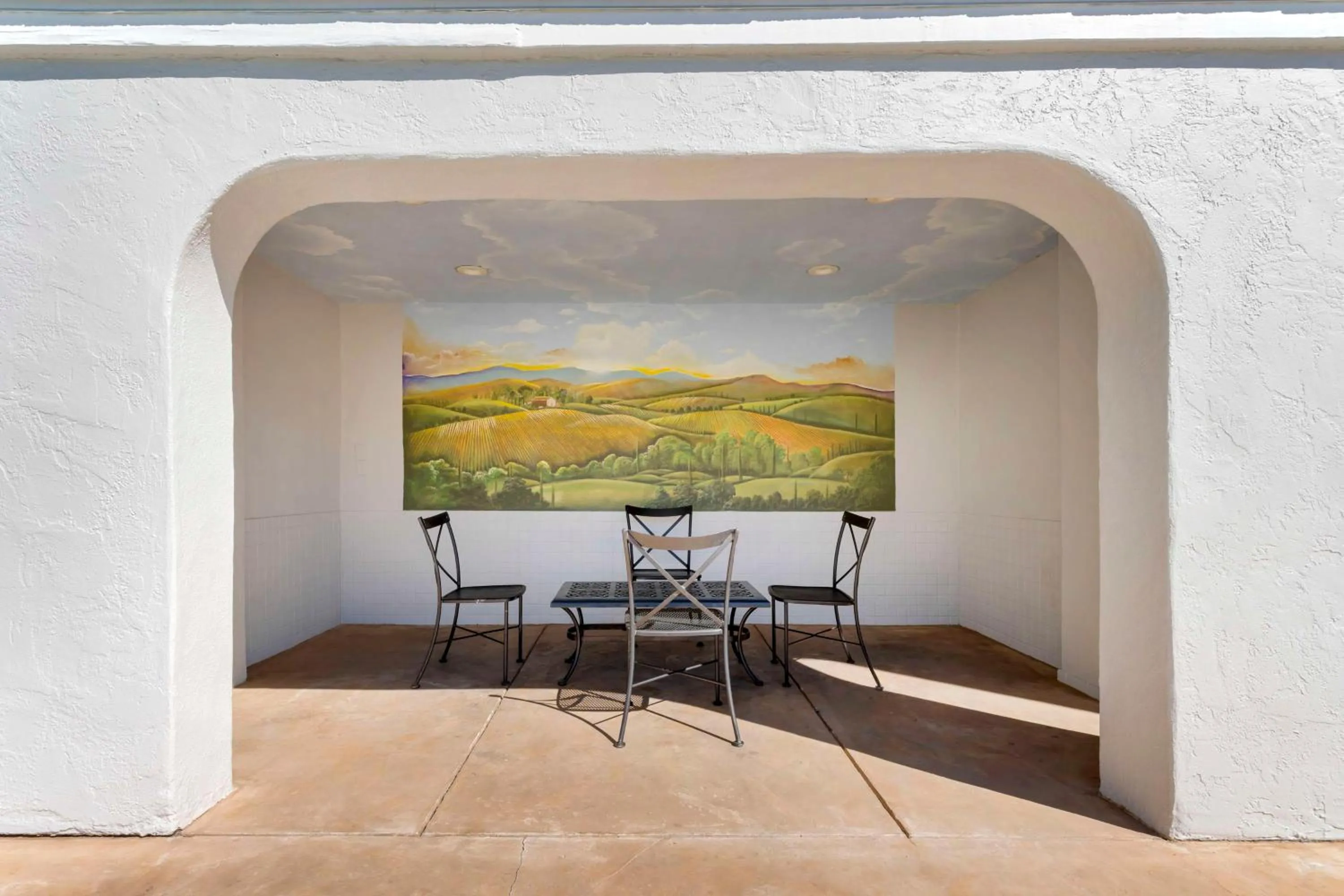 Pool view in Best Western Dry Creek Inn