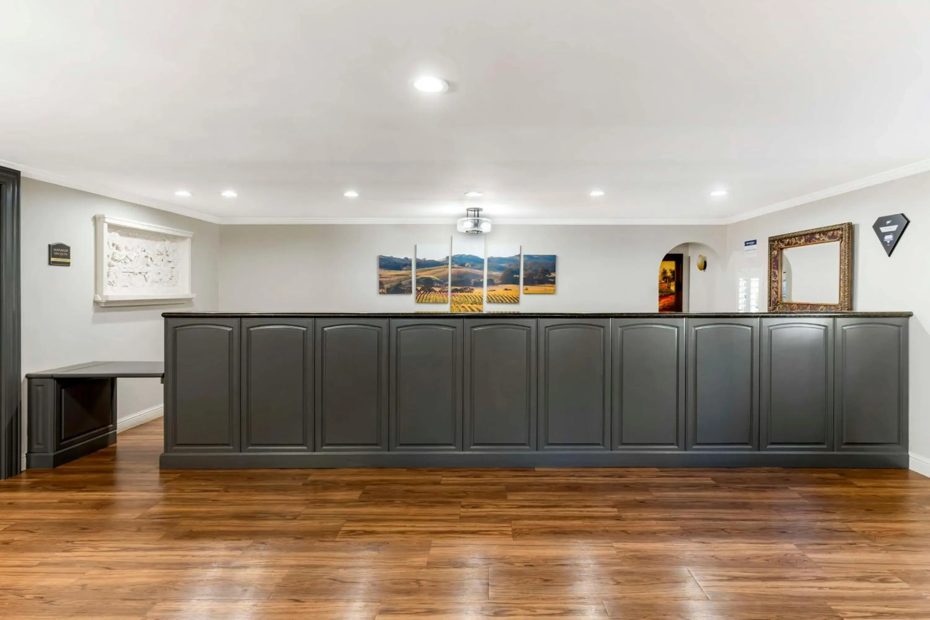 Lobby or reception in Best Western Dry Creek Inn Lobby or reception in Best Western Dry Creek Inn