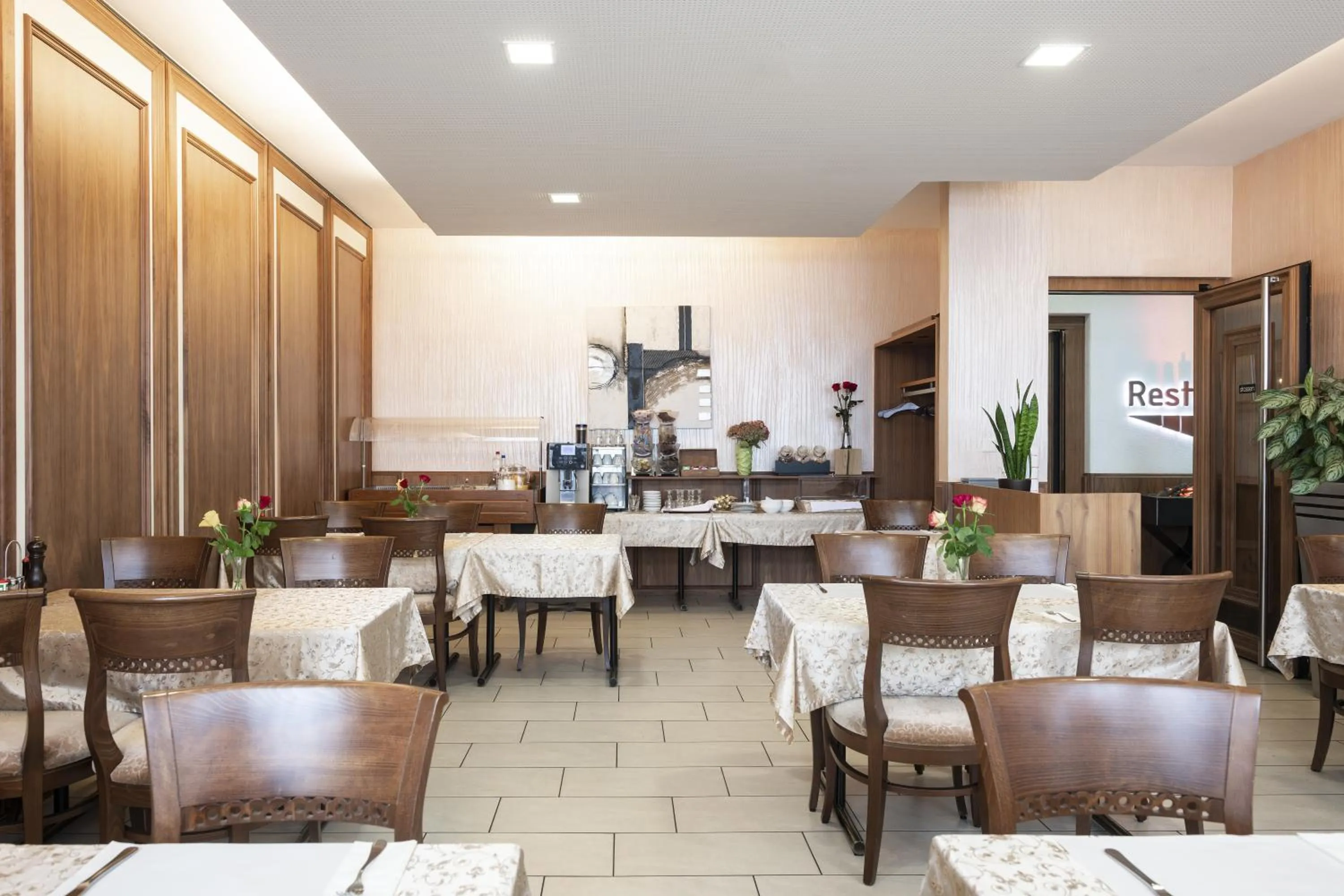 Restaurant/places to eat in Hotel Bahnhof Zollikofen