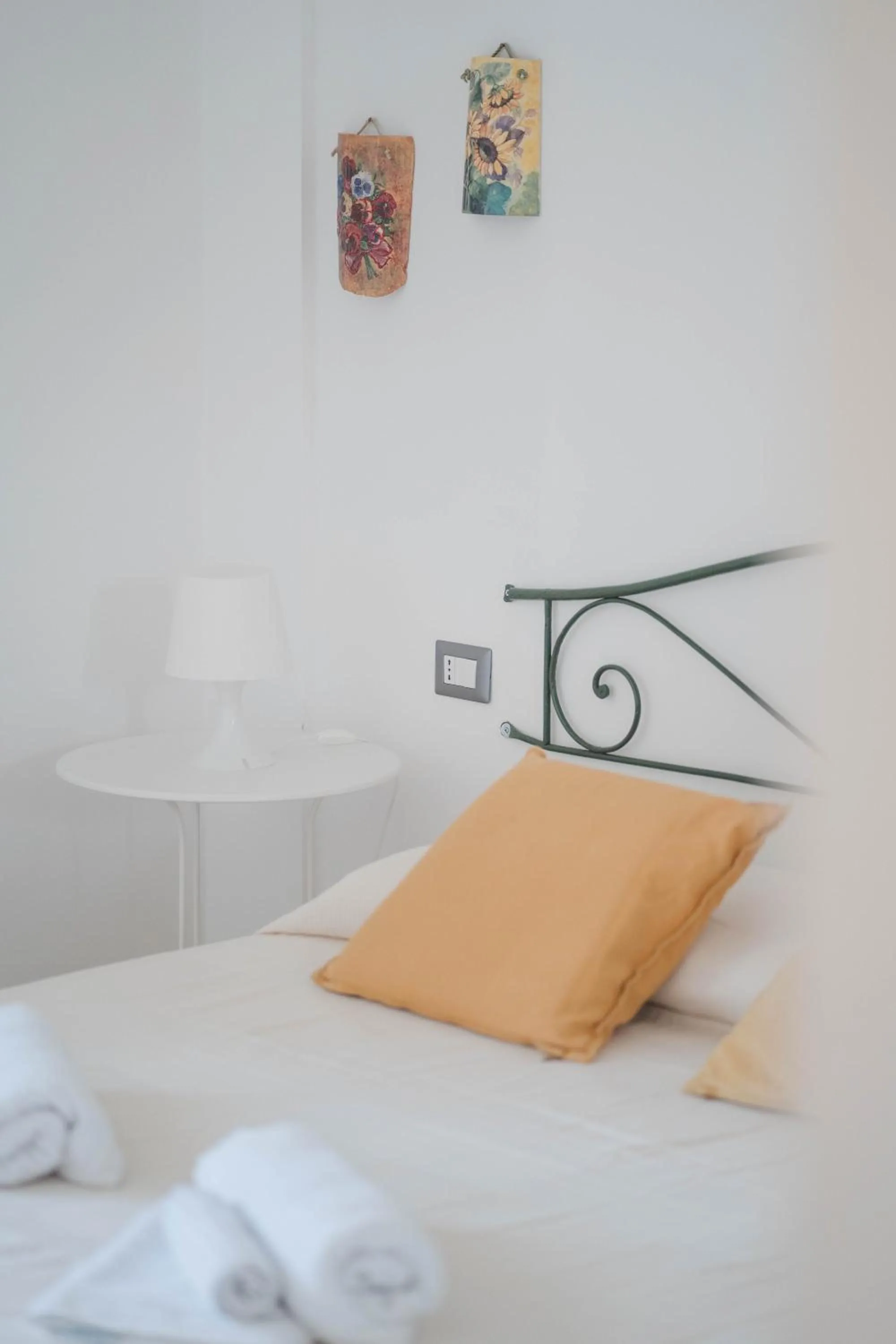 Bedroom, Bed in Villa di Marinella
