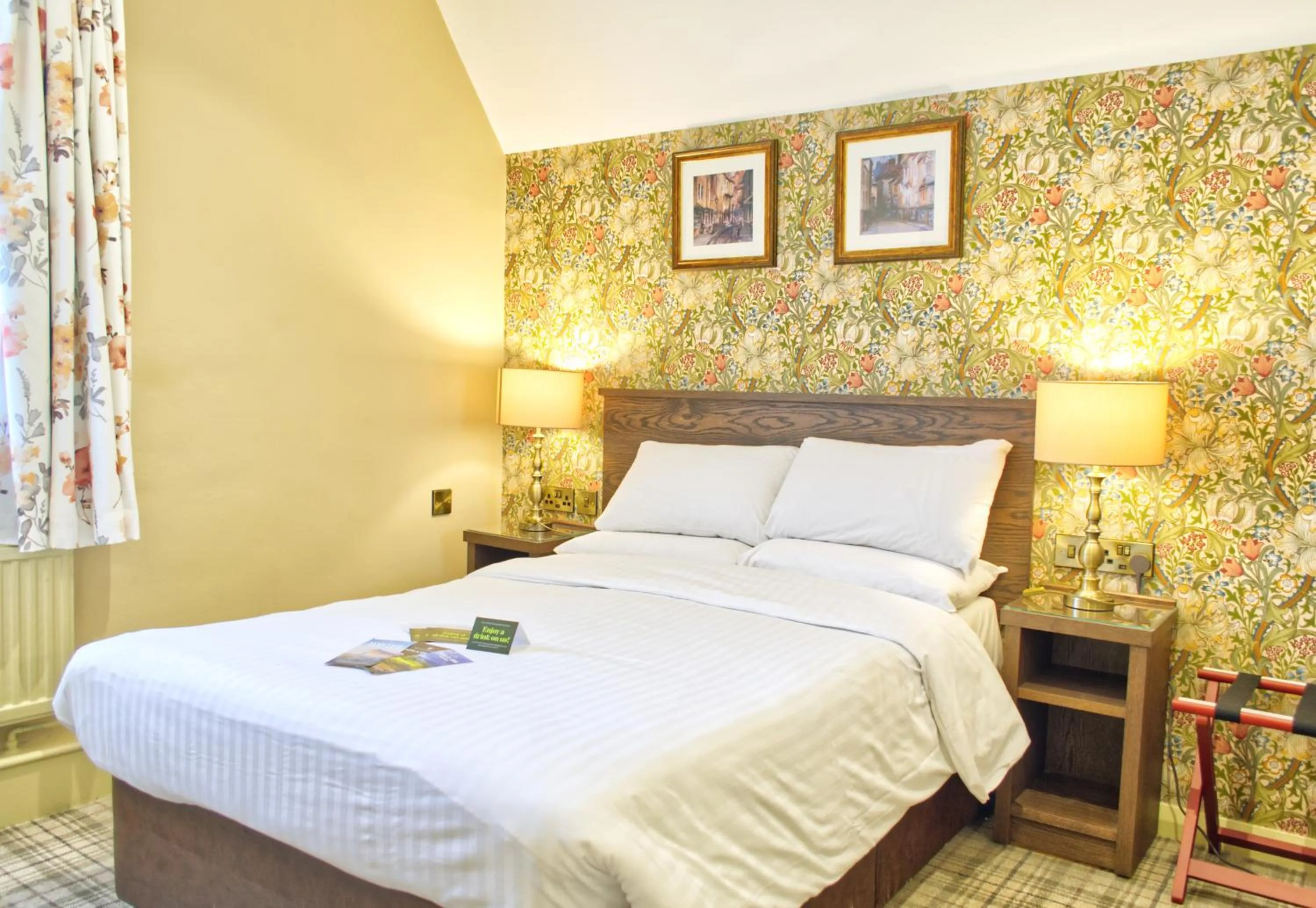 Bedroom, Bed in The Dean Court