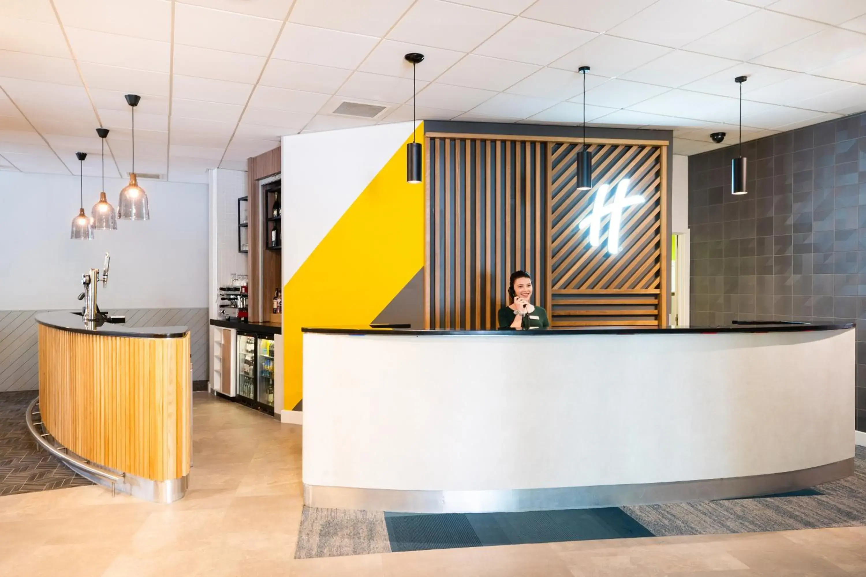 Lobby or reception in Holiday Inn Bournemouth by IHG Lobby or reception in Holiday Inn Bournemouth by IHG