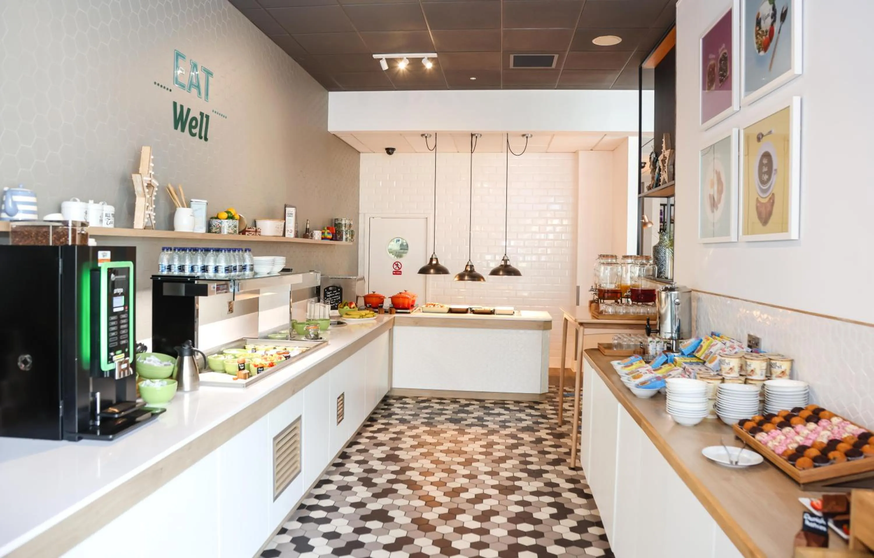 Breakfast in Holiday Inn Bournemouth by IHG