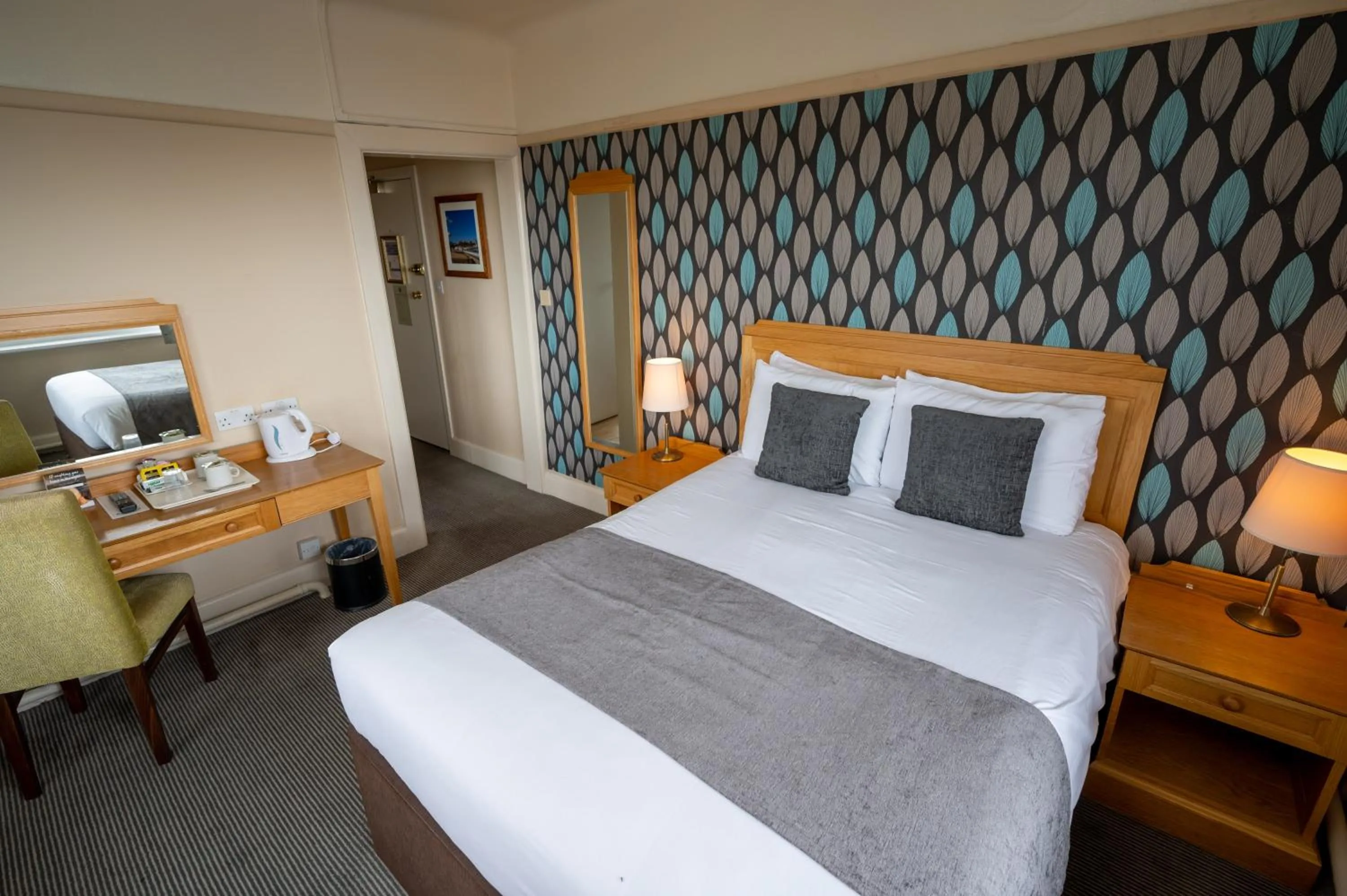 Photo of the whole room, Bed in Commodore Hotel by Greene King Inns