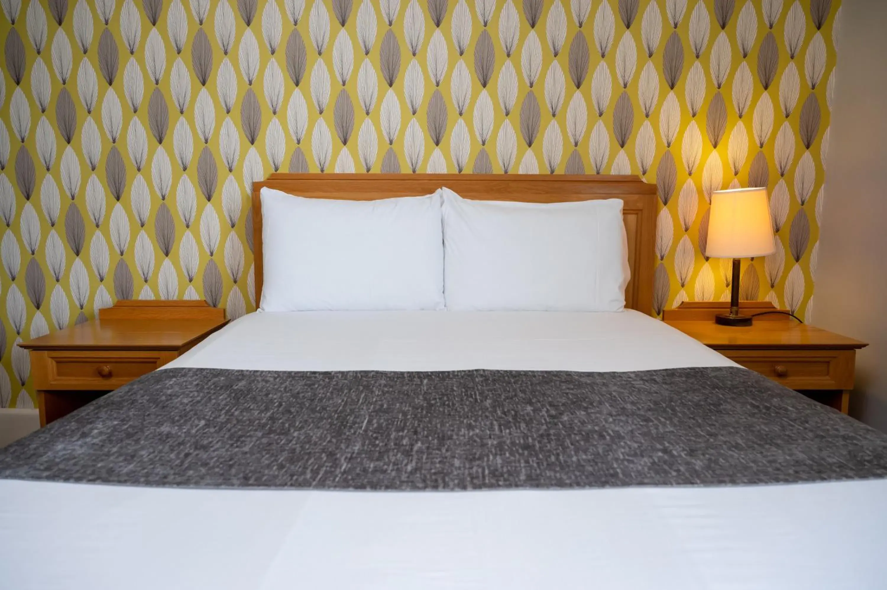 Double Room in Commodore Hotel by Greene King Inns Double Room in Commodore Hotel by Greene King Inns