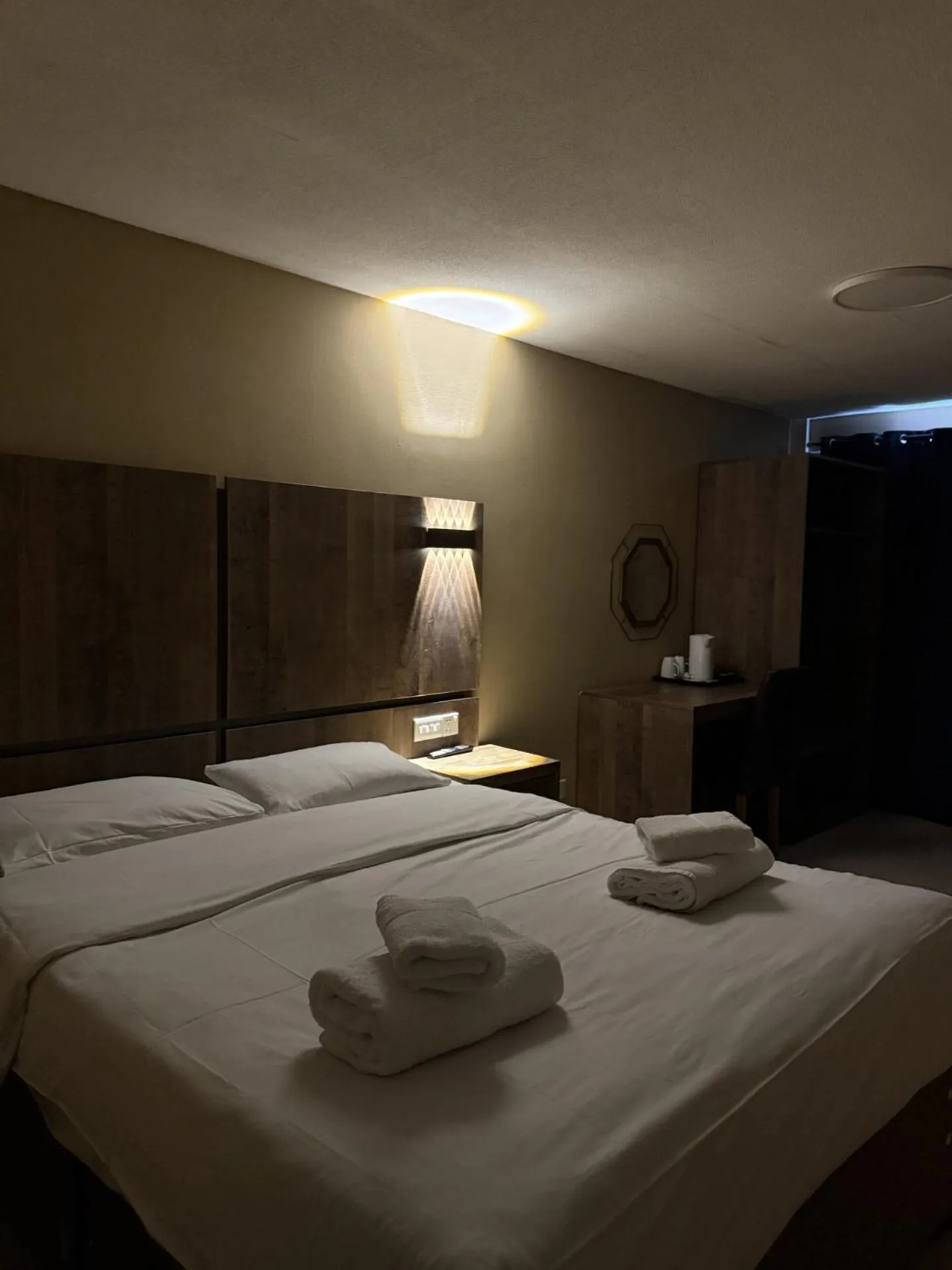 Bed in Hylands Hotel