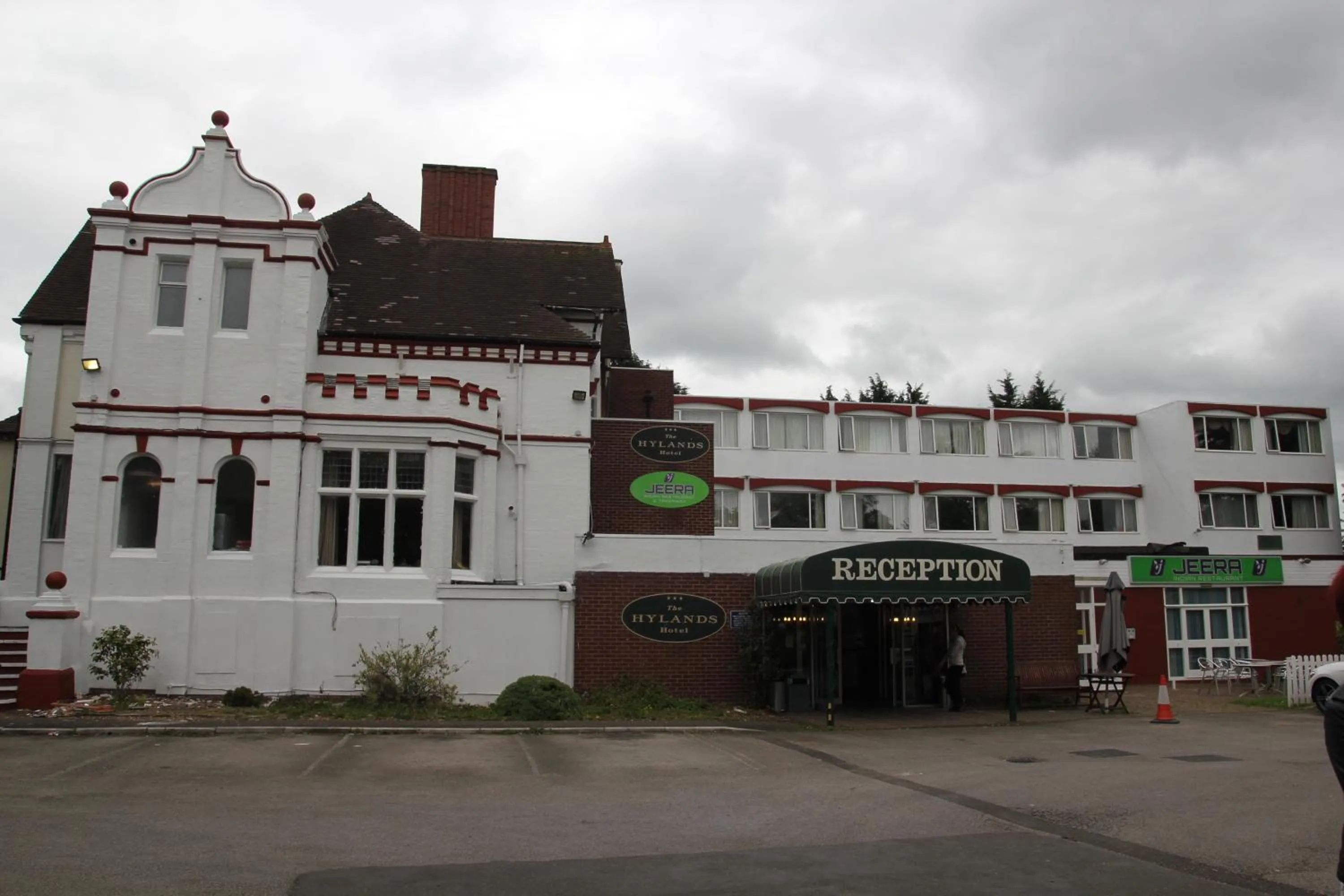 Property building in Hylands Hotel