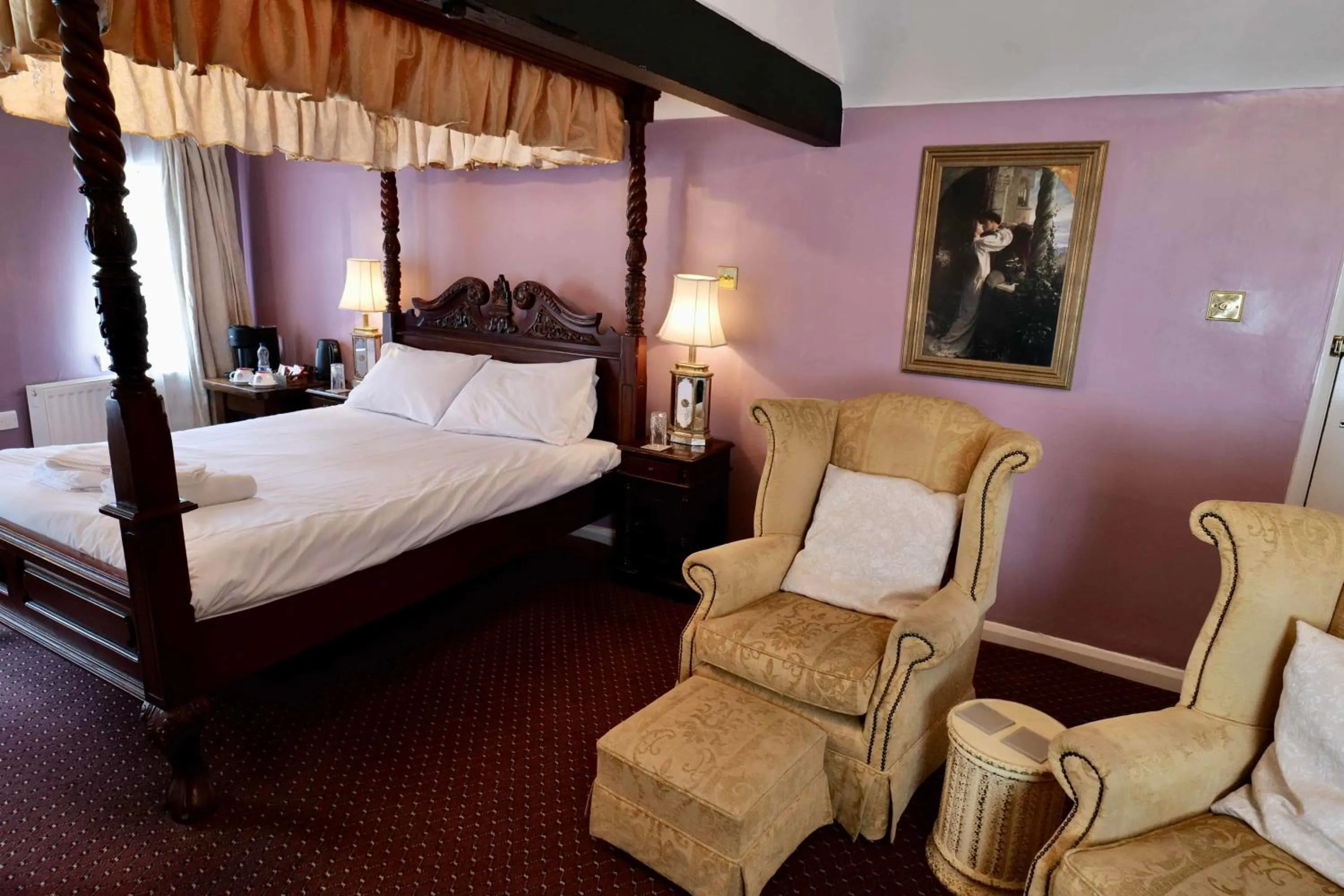 Bedroom, Bed in The Mary Arden Inn