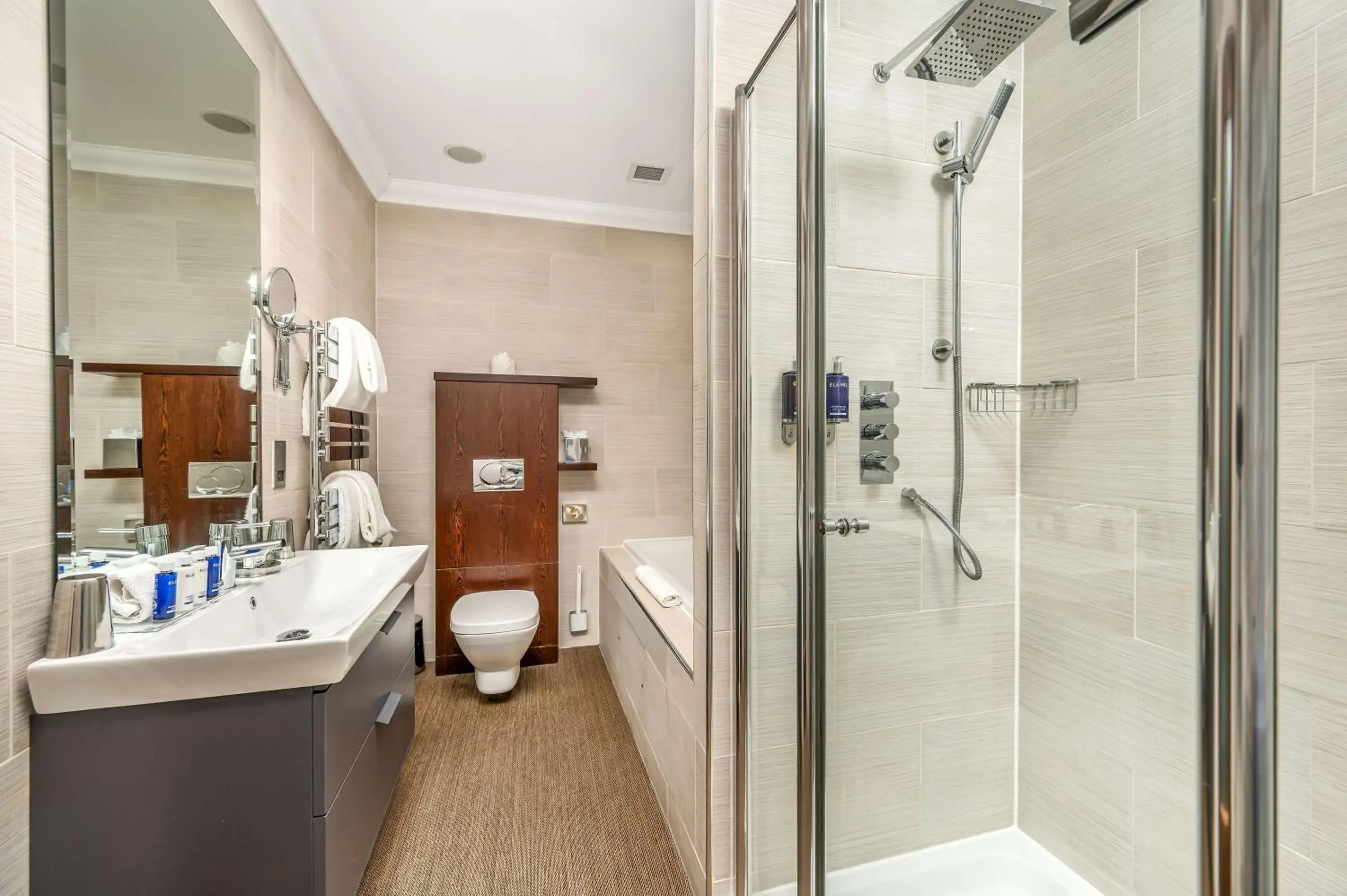 Shower in Rocpool Reserve Shower in Rocpool Reserve