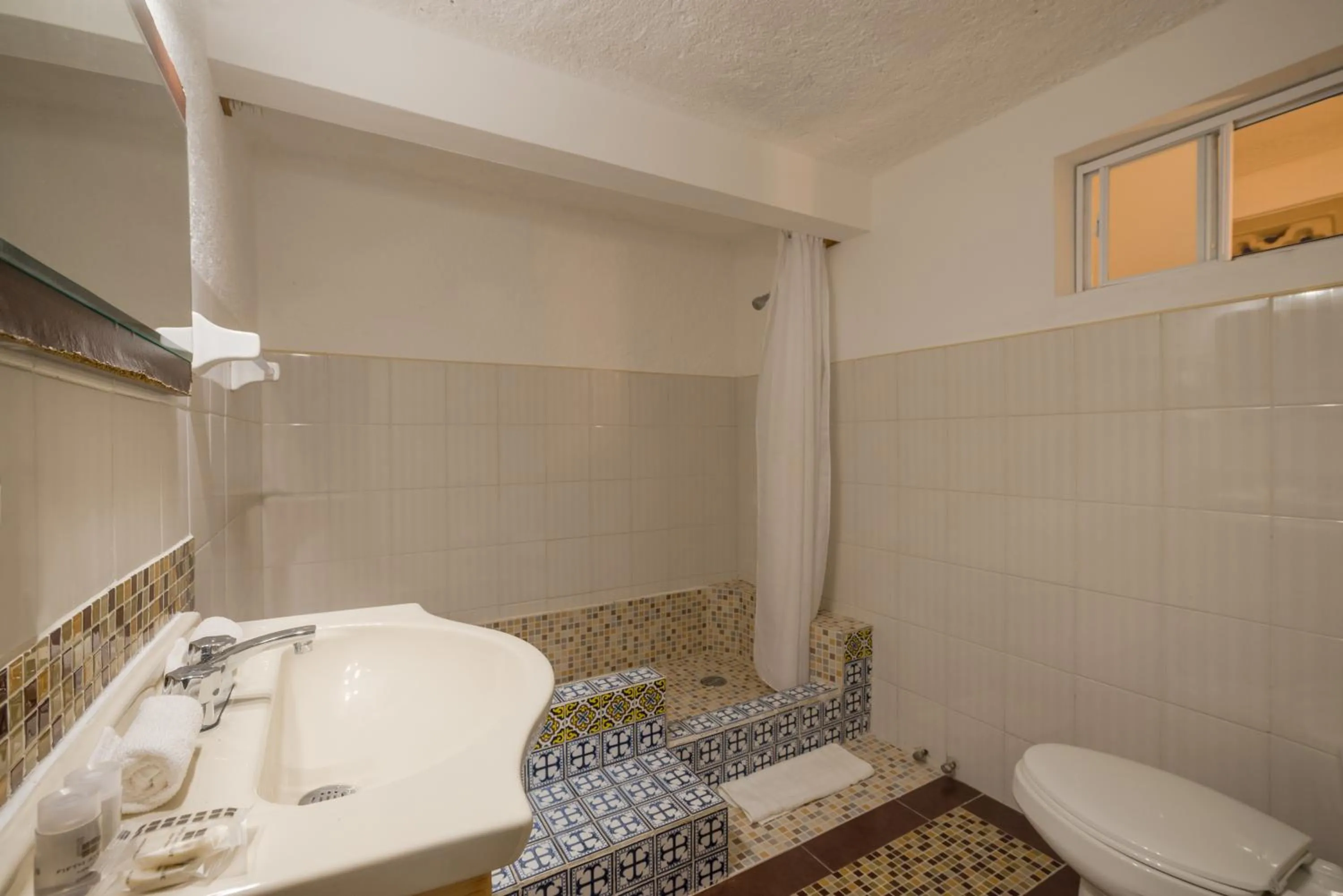 Bathroom in Hotel Caracol Puerto Morelos