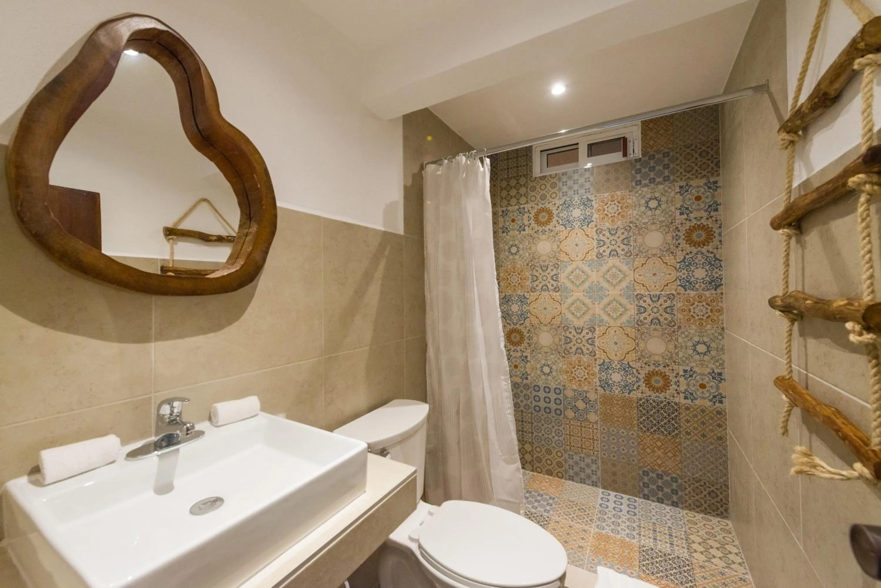Bathroom in Hotel Caracol Puerto Morelos