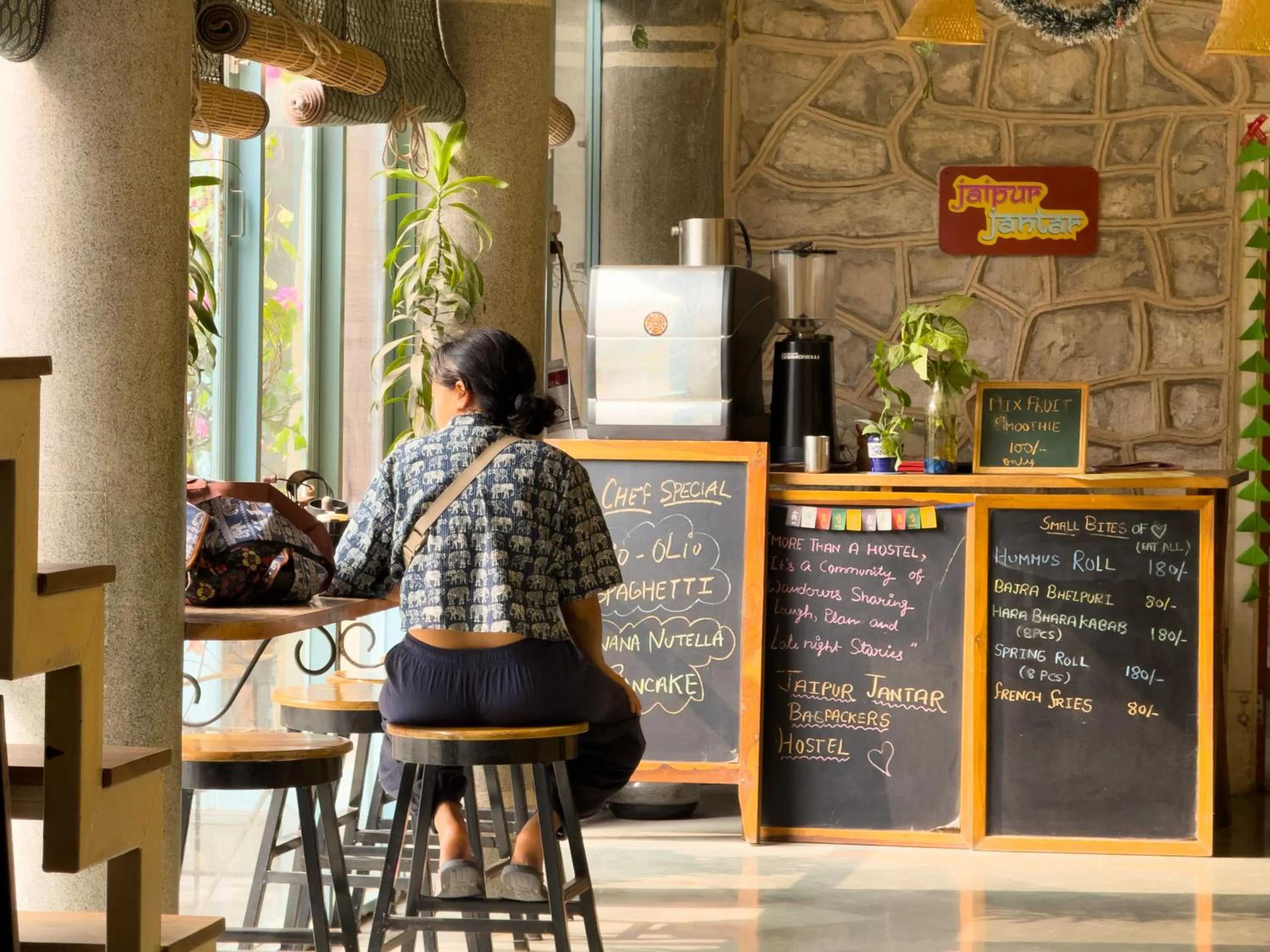 Property building in Jaipur Jantar Hostel