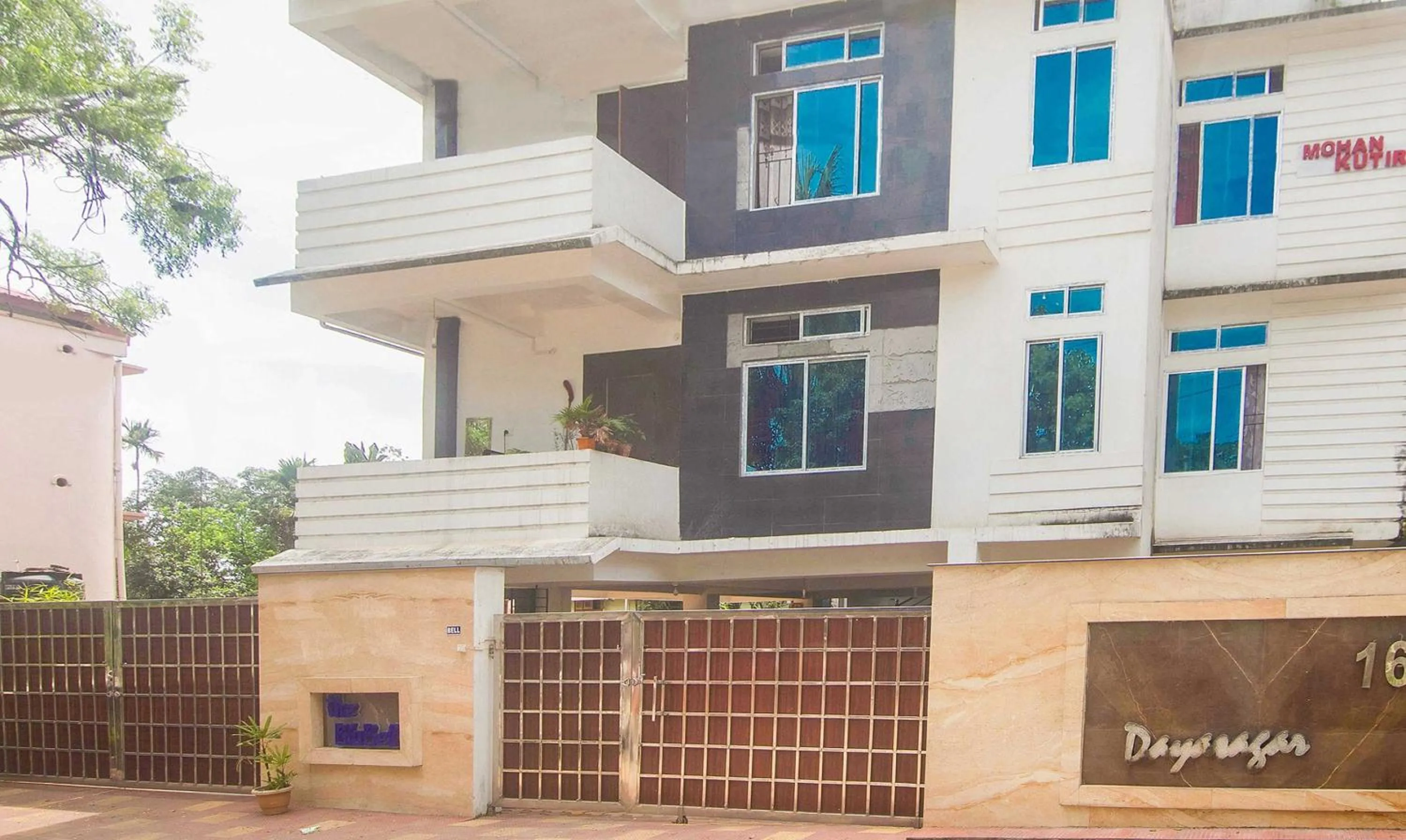 Facade/entrance in Collection O The Blu Bell Nizarapar Path