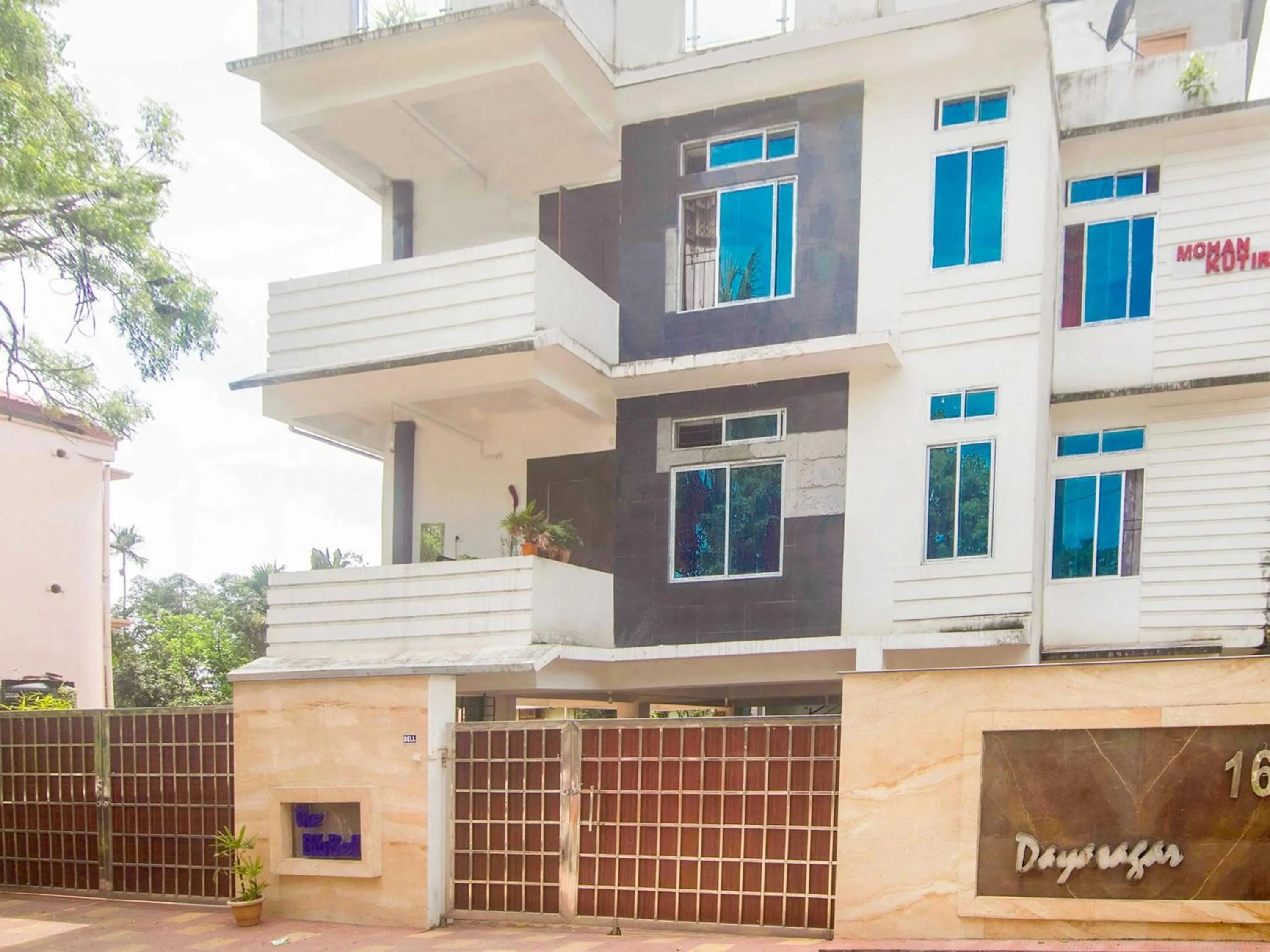 Facade/entrance in Collection O The Blu Bell Nizarapar Path