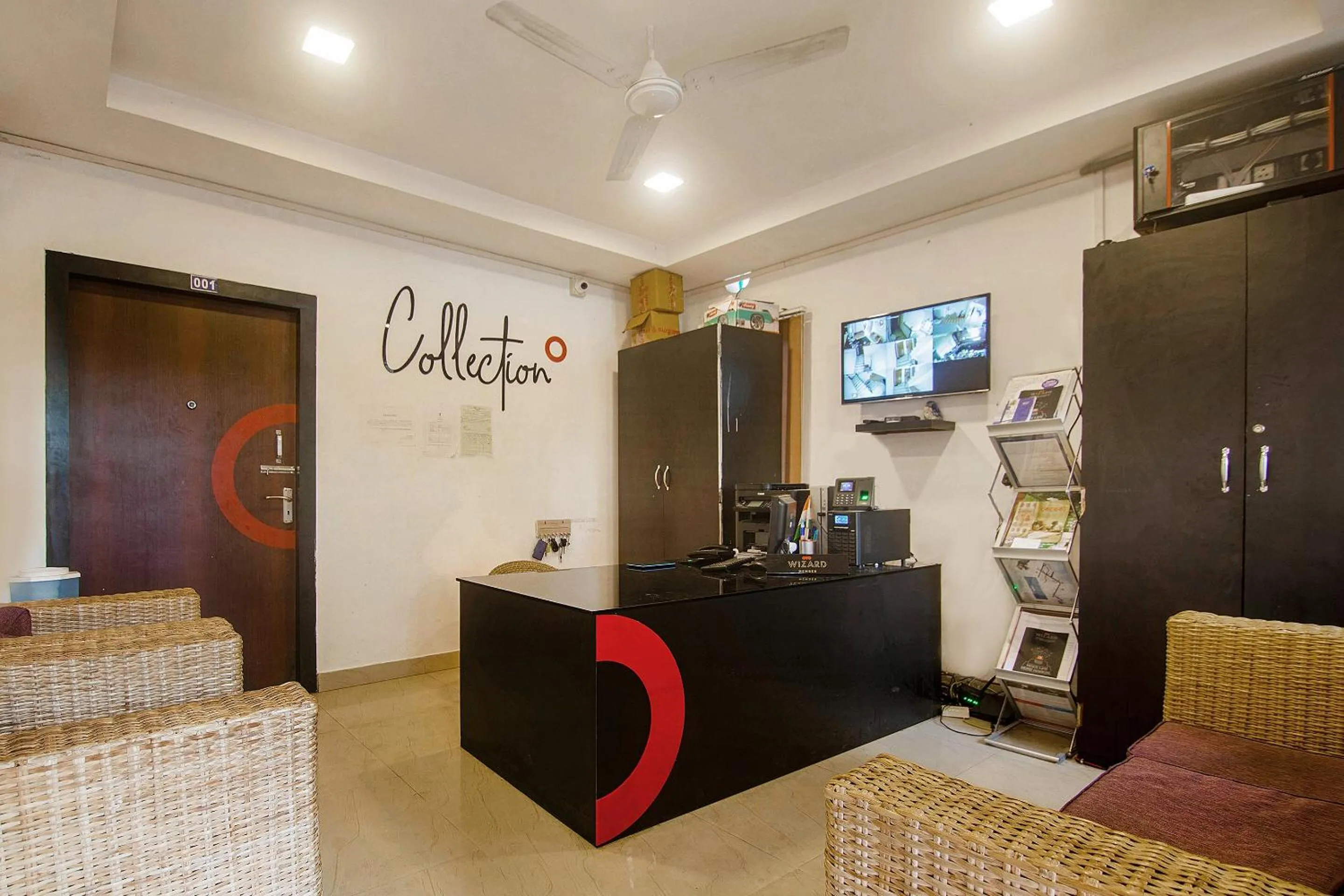 Lobby or reception in Collection O The Blu Bell Nizarapar Path