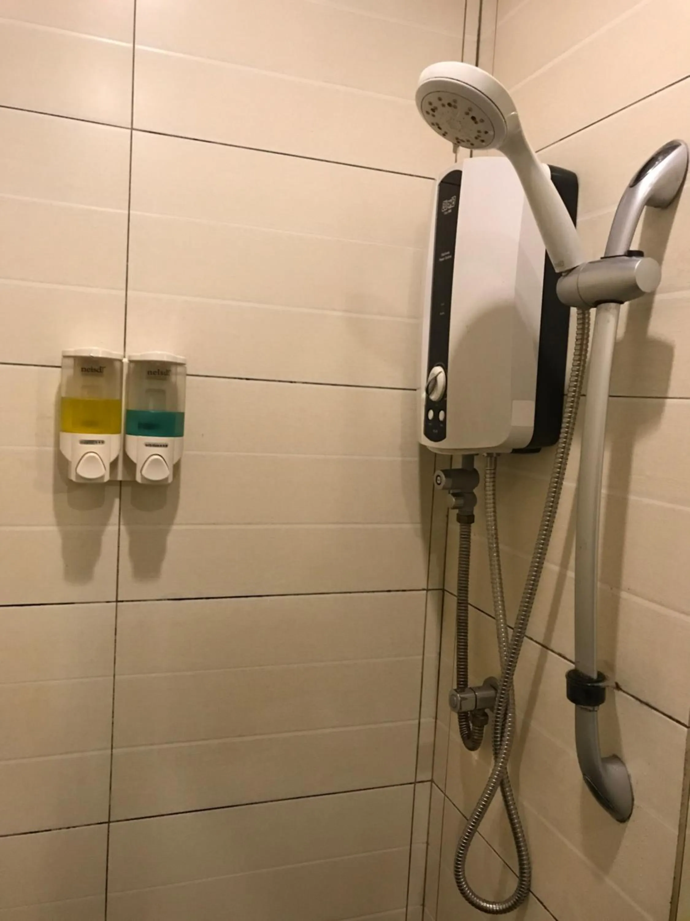 Shower in Se One Hotel