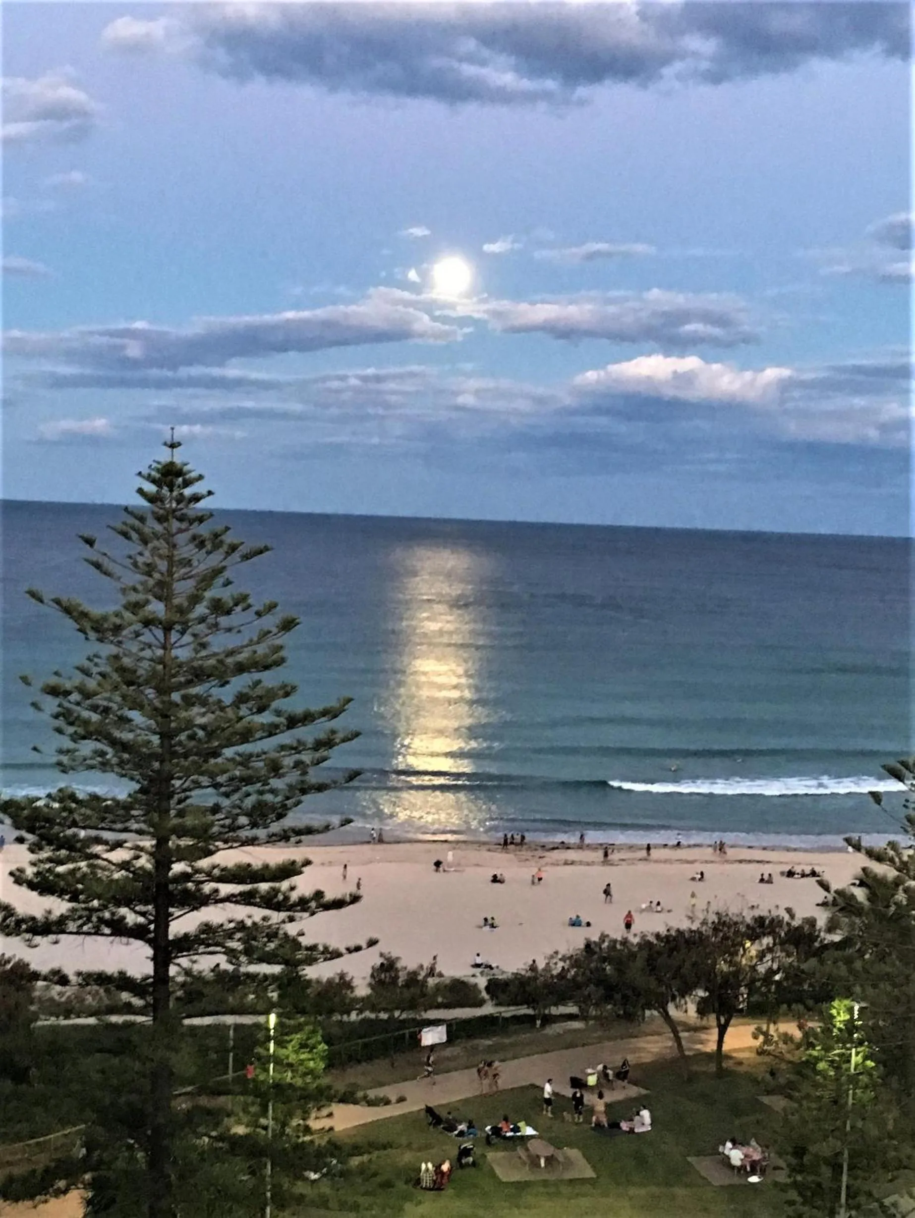Sea view in Oceania on Burleigh Beach