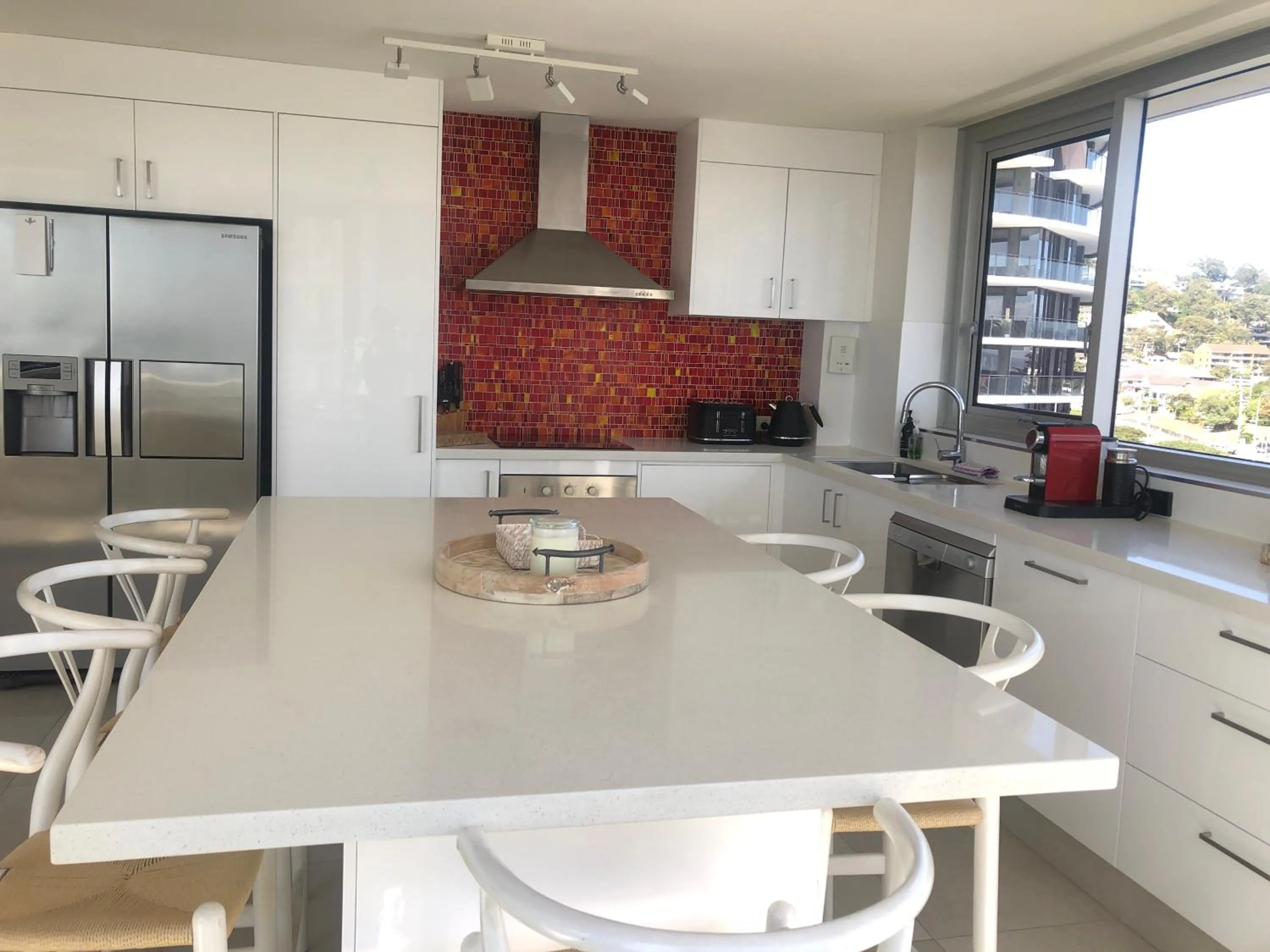 Kitchen or kitchenette in Oceania on Burleigh Beach