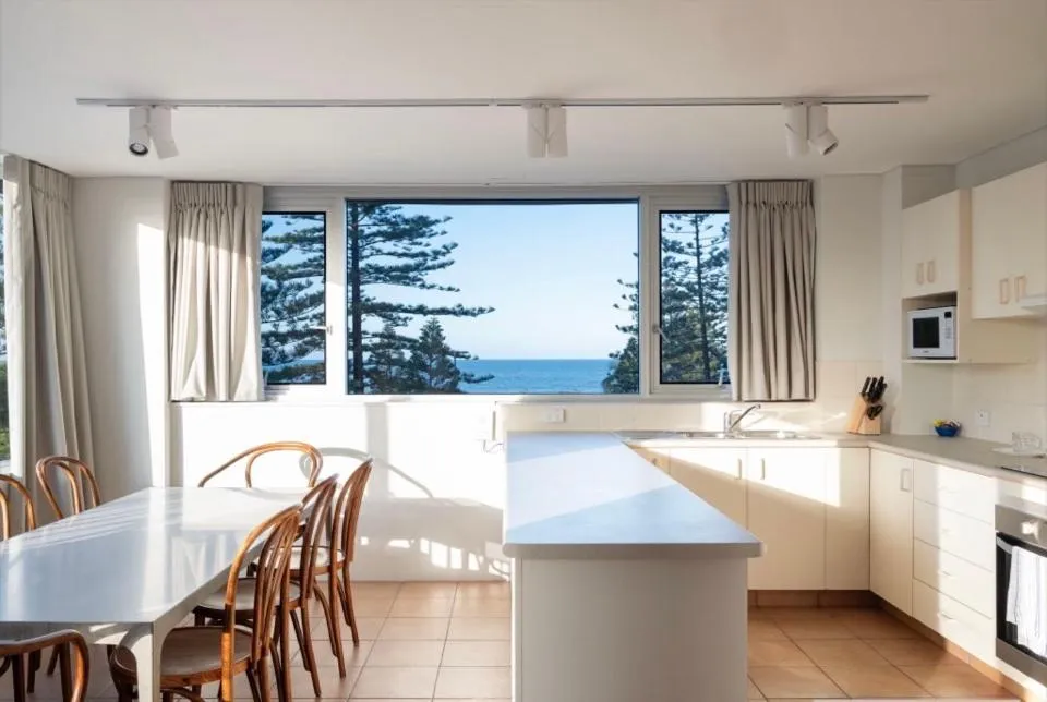 Oceania on Burleigh Beach