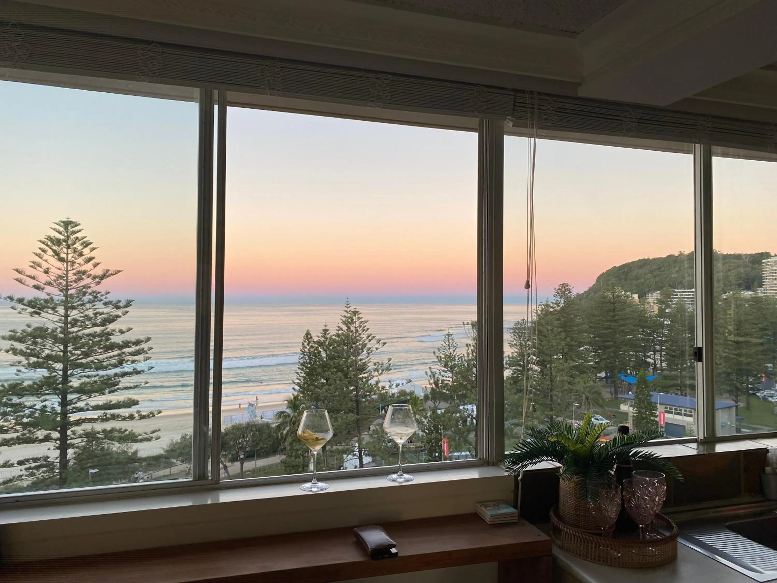 Sea view in Oceania on Burleigh Beach