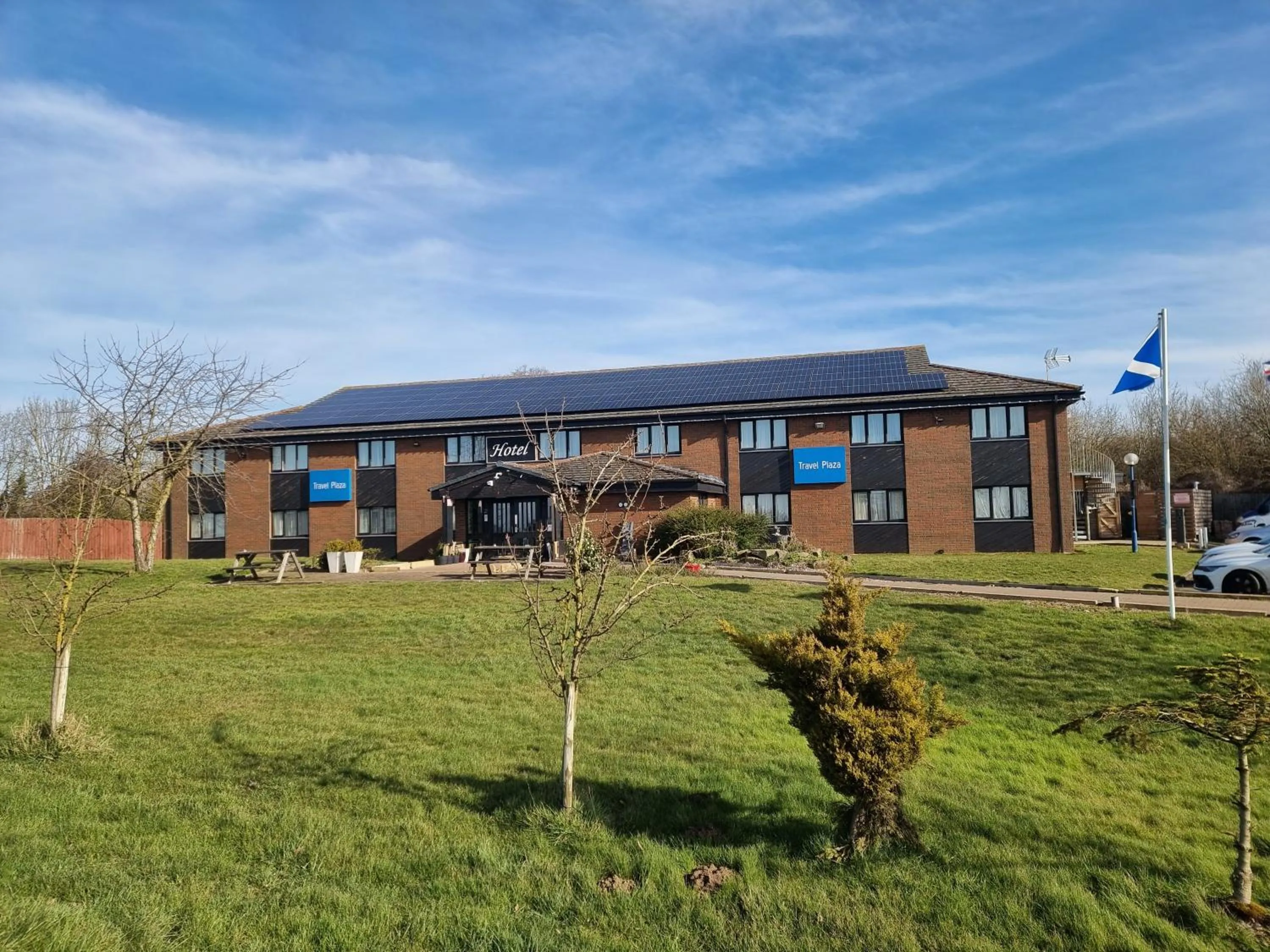 Property building in Travel Plaza Hotel