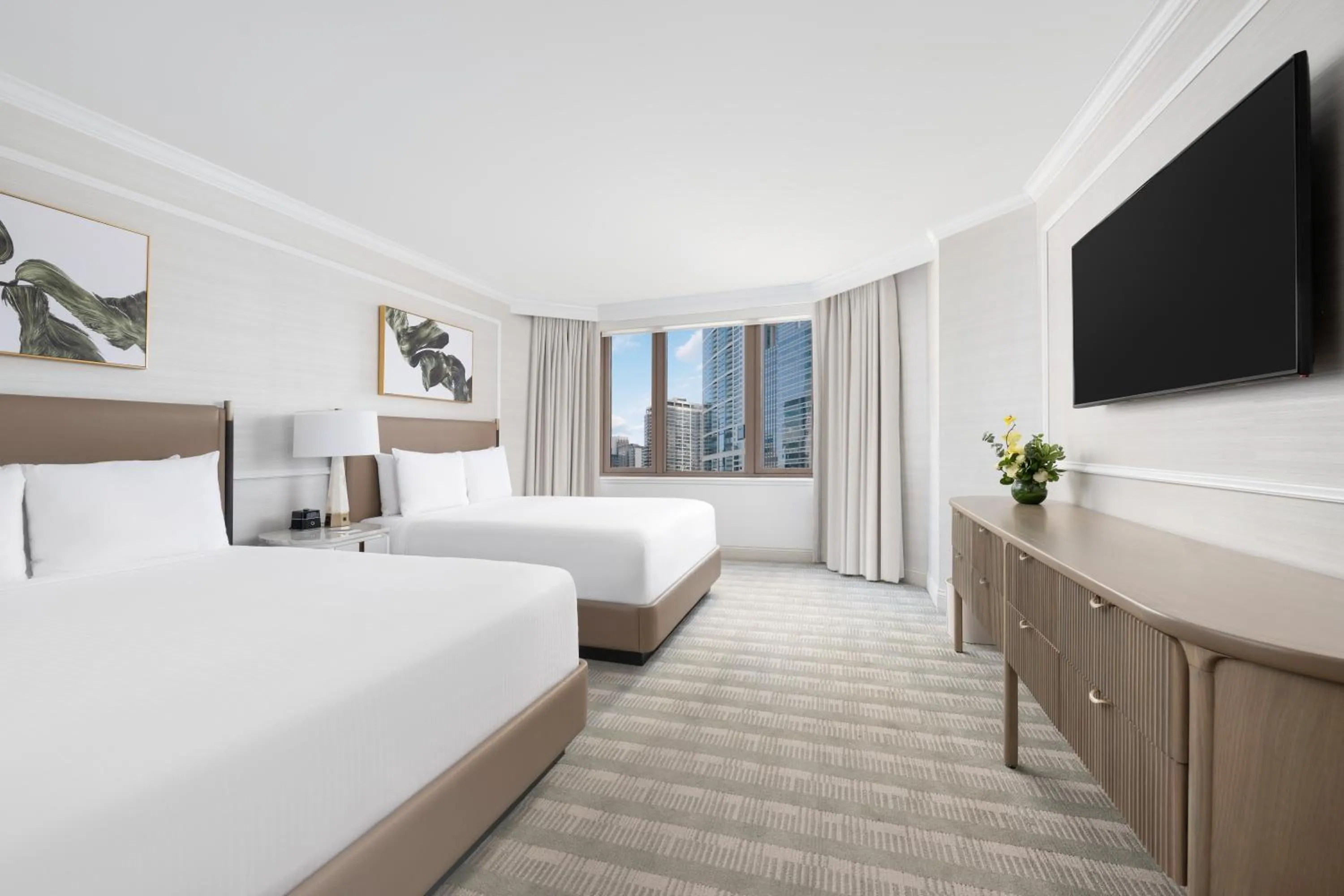 Bedroom, Bed in Fairmont Chicago Millennium Park