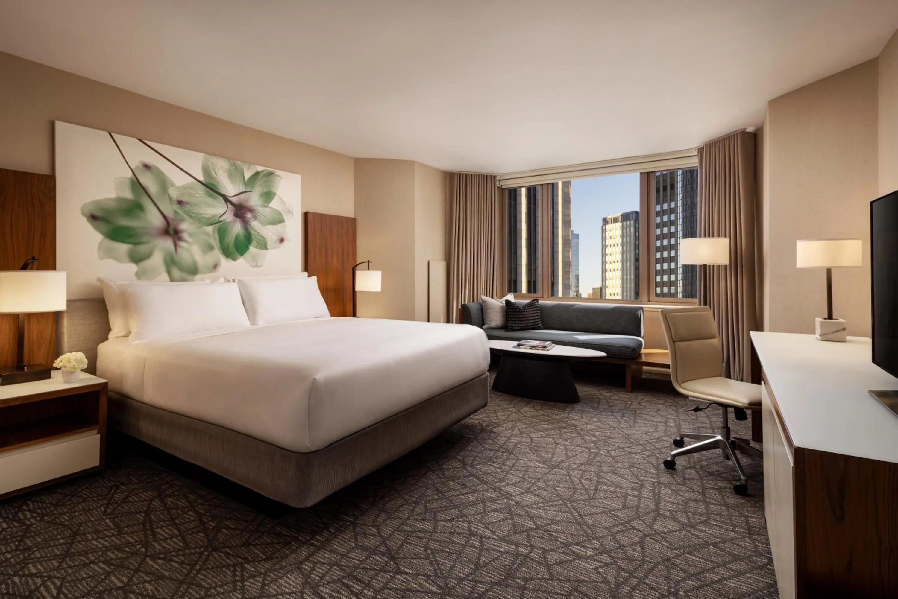 Bedroom, Bed in Fairmont Chicago Millennium Park