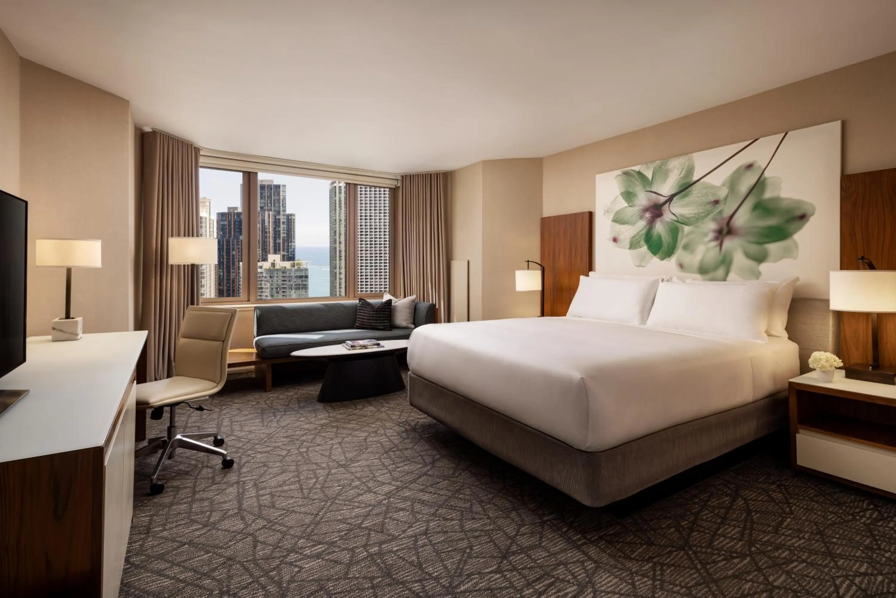 Bedroom, Bed in Fairmont Chicago Millennium Park