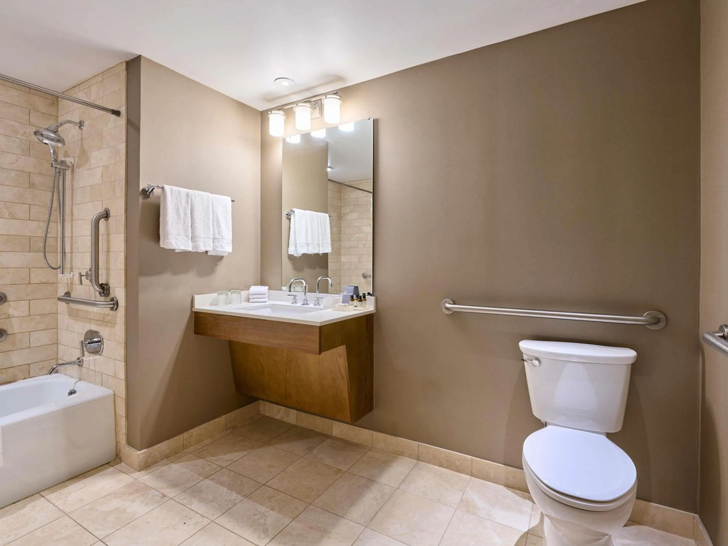 Bedroom in Fairmont Chicago Millennium Park