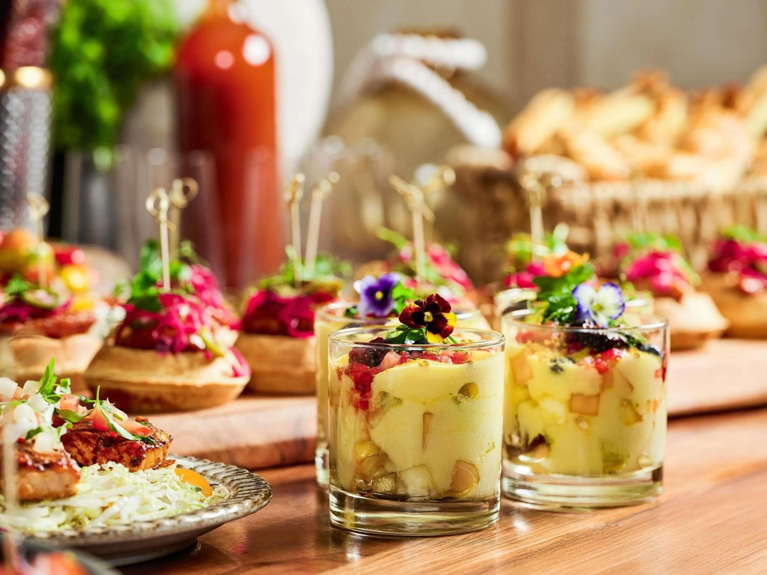 Restaurant/places to eat in Fairmont Chicago Millennium Park