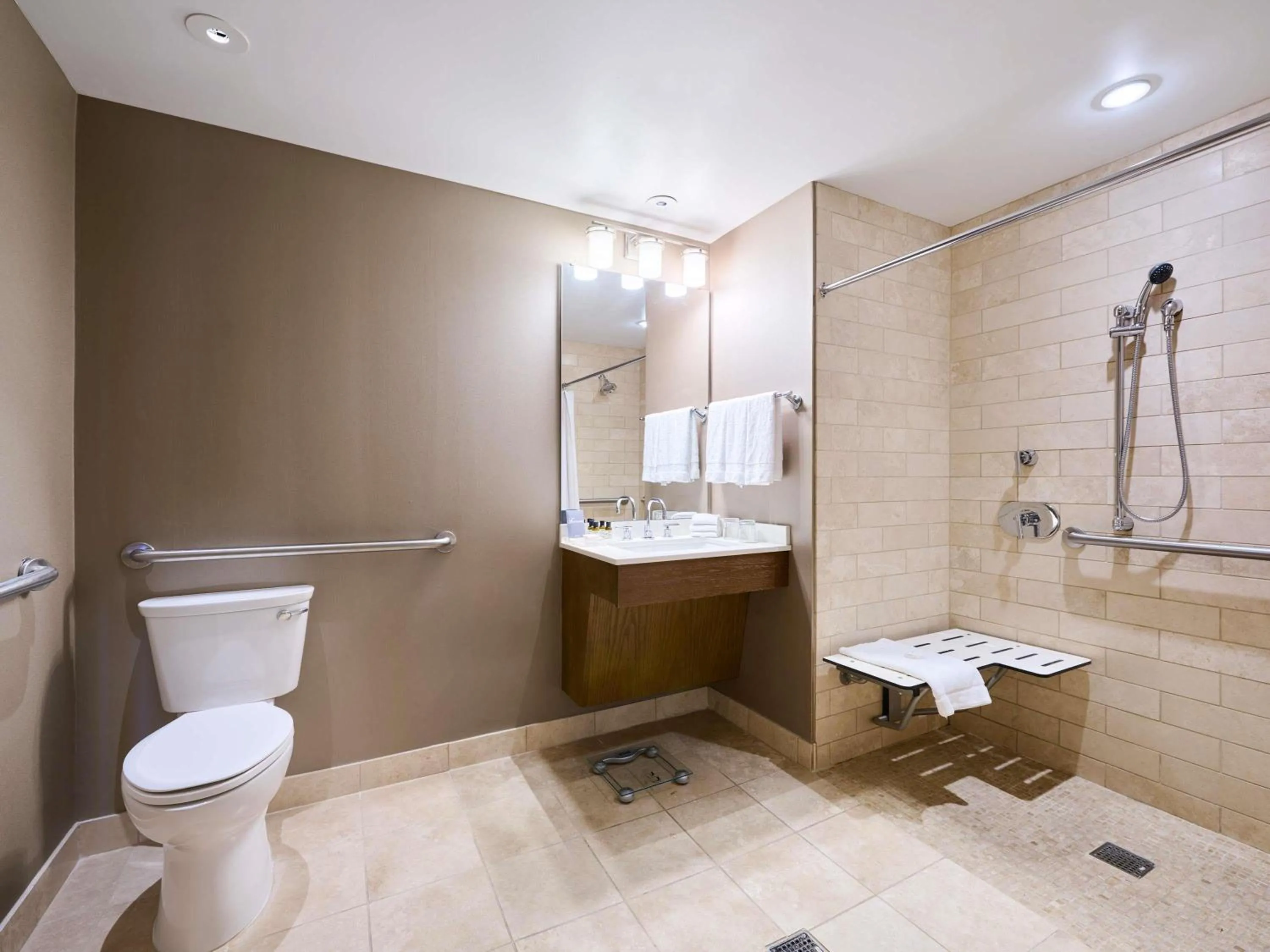 Bedroom in Fairmont Chicago Millennium Park