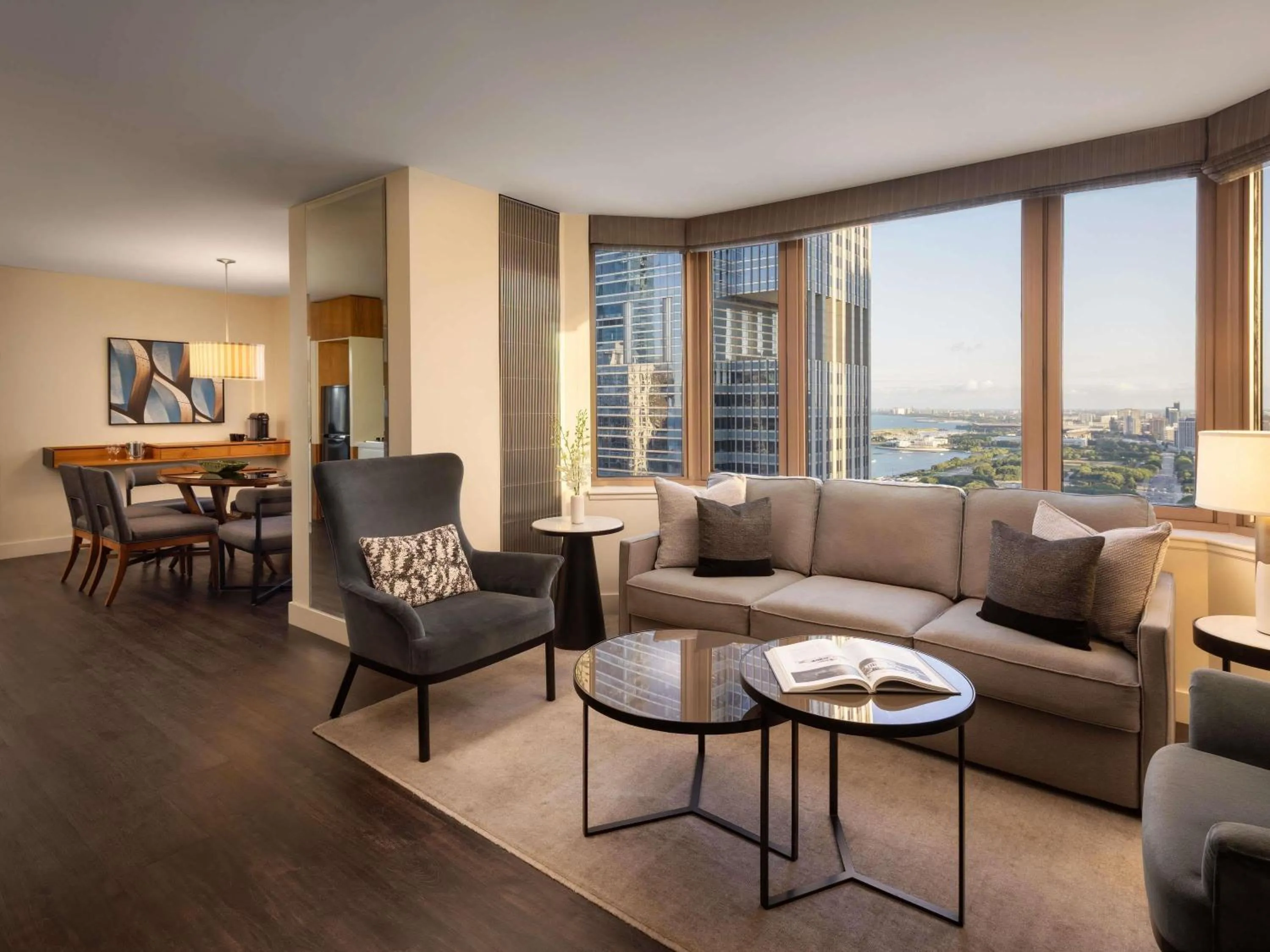 Bedroom in Fairmont Chicago Millennium Park