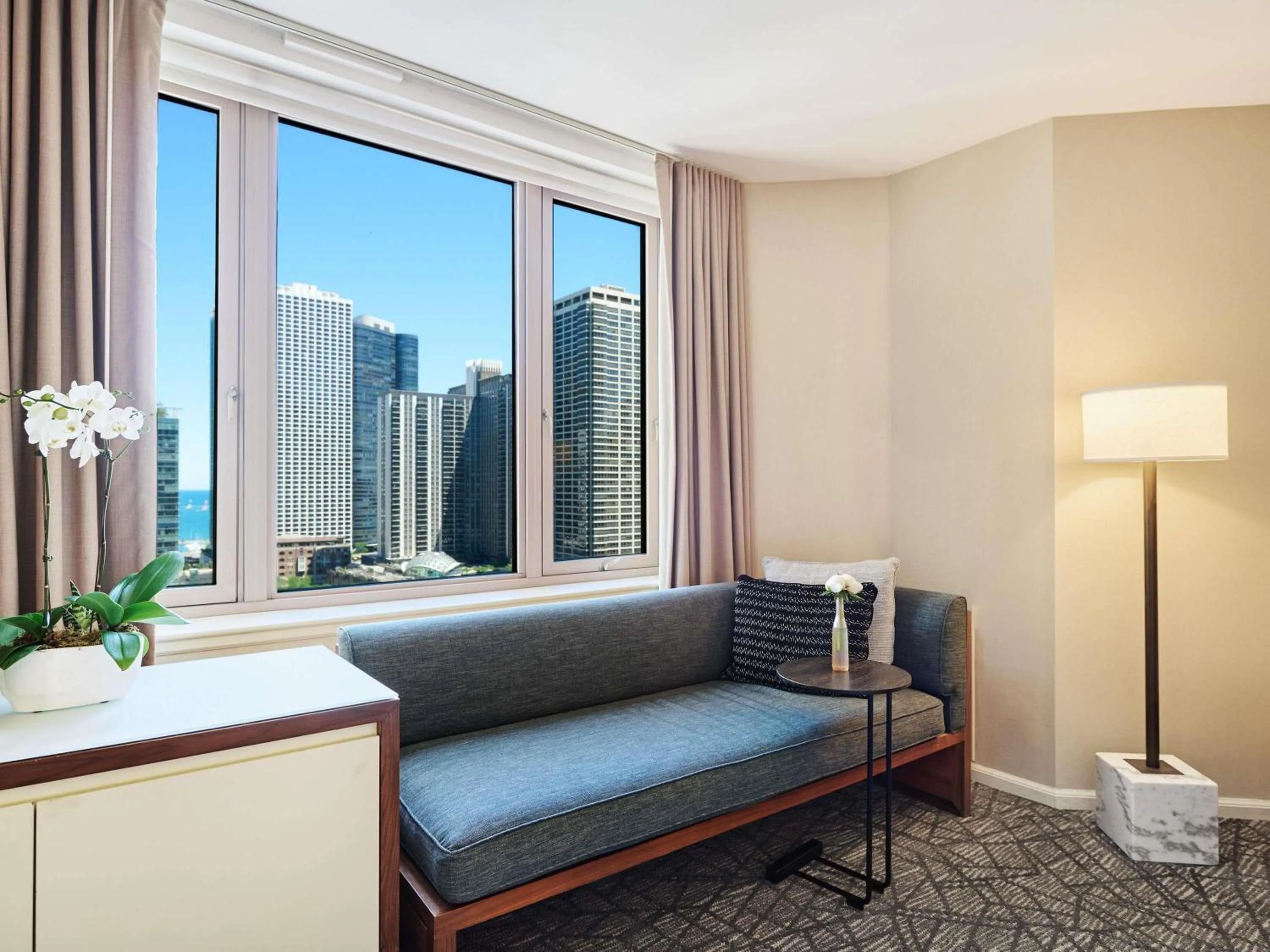 Bedroom in Fairmont Chicago Millennium Park