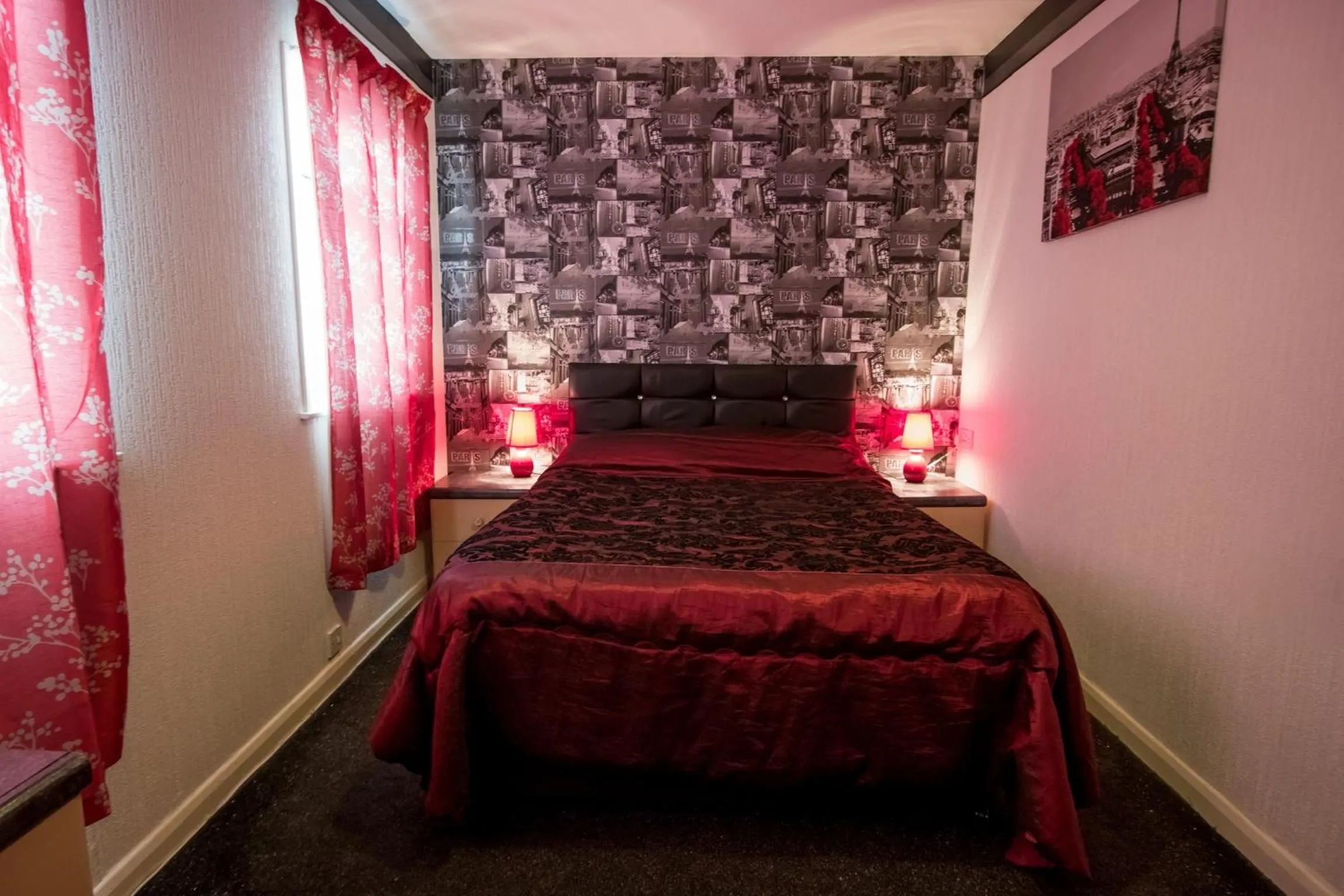 Bed in The Carlton Hotel