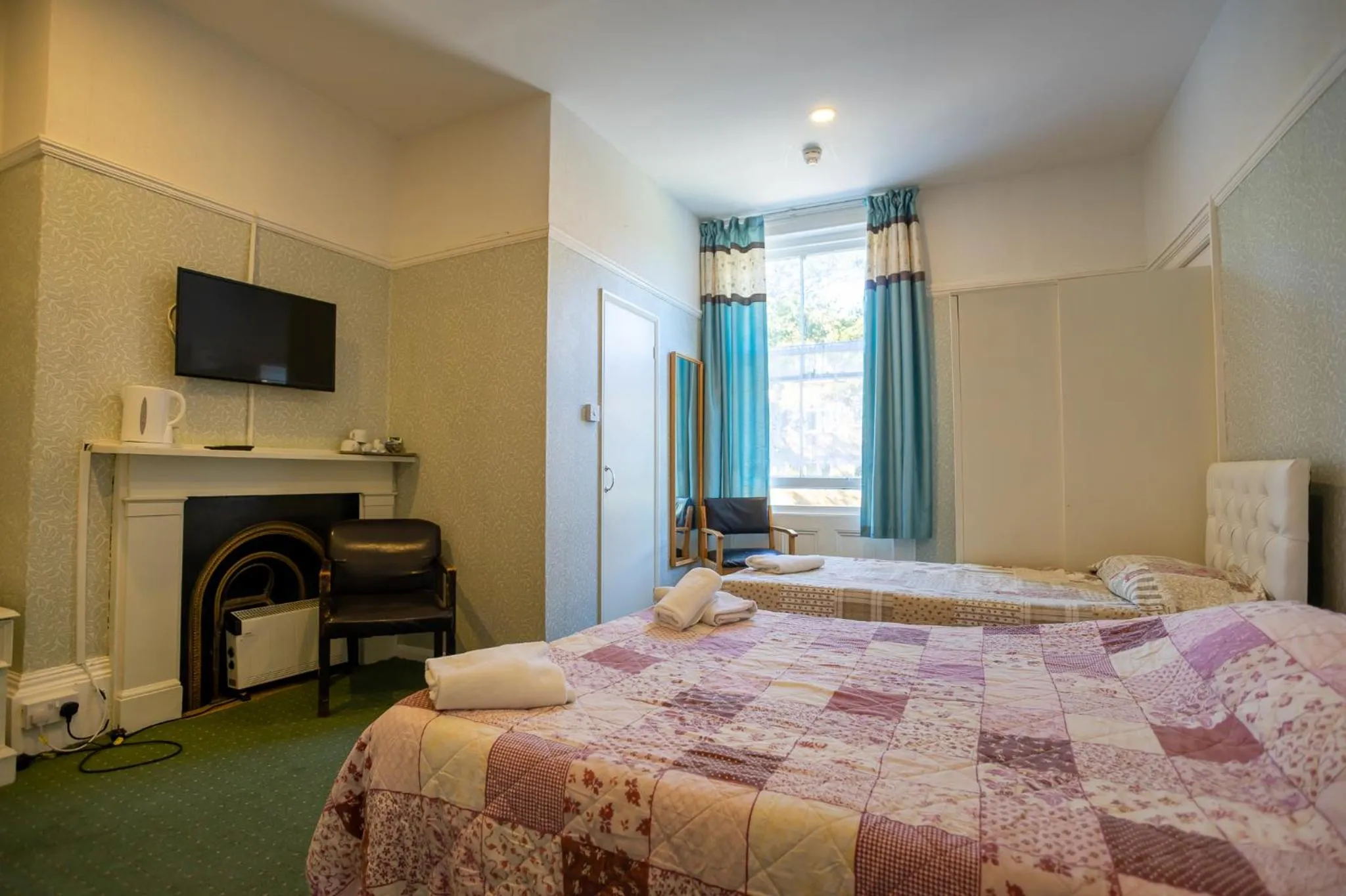 Bed in The Carlton Hotel