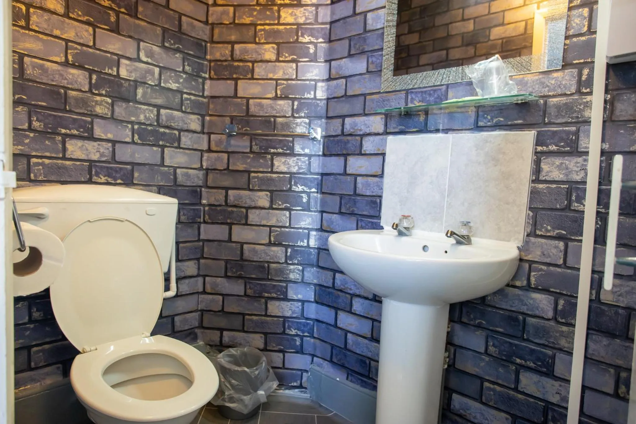 Shower in The Carlton Hotel