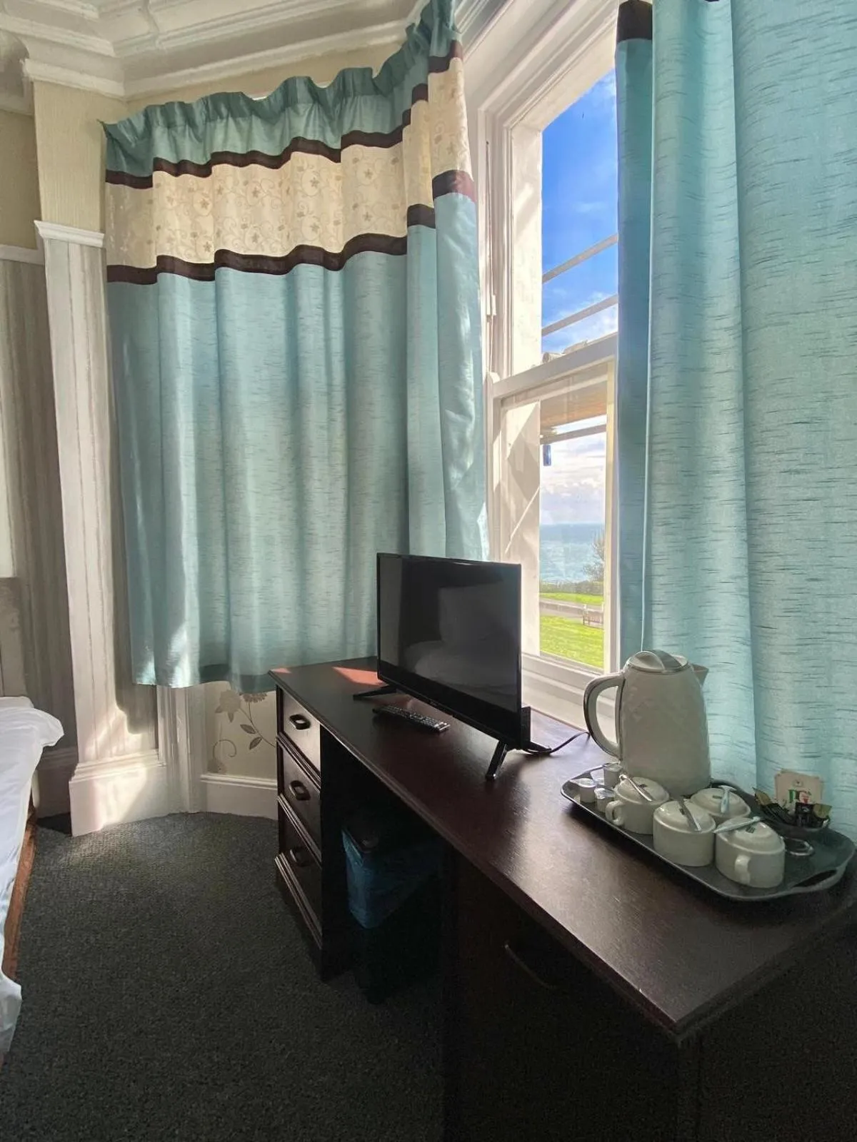 Bed in The Carlton Hotel