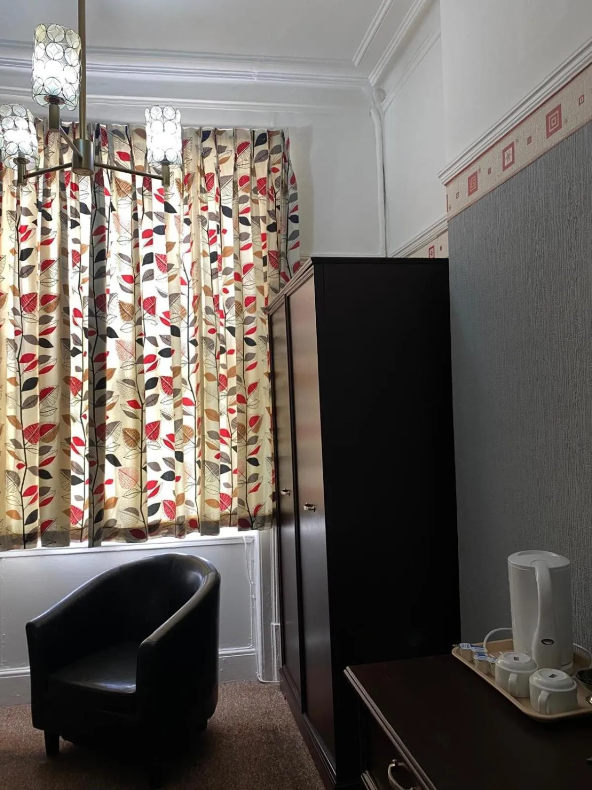 Coffee/tea facilities in The Carlton Hotel