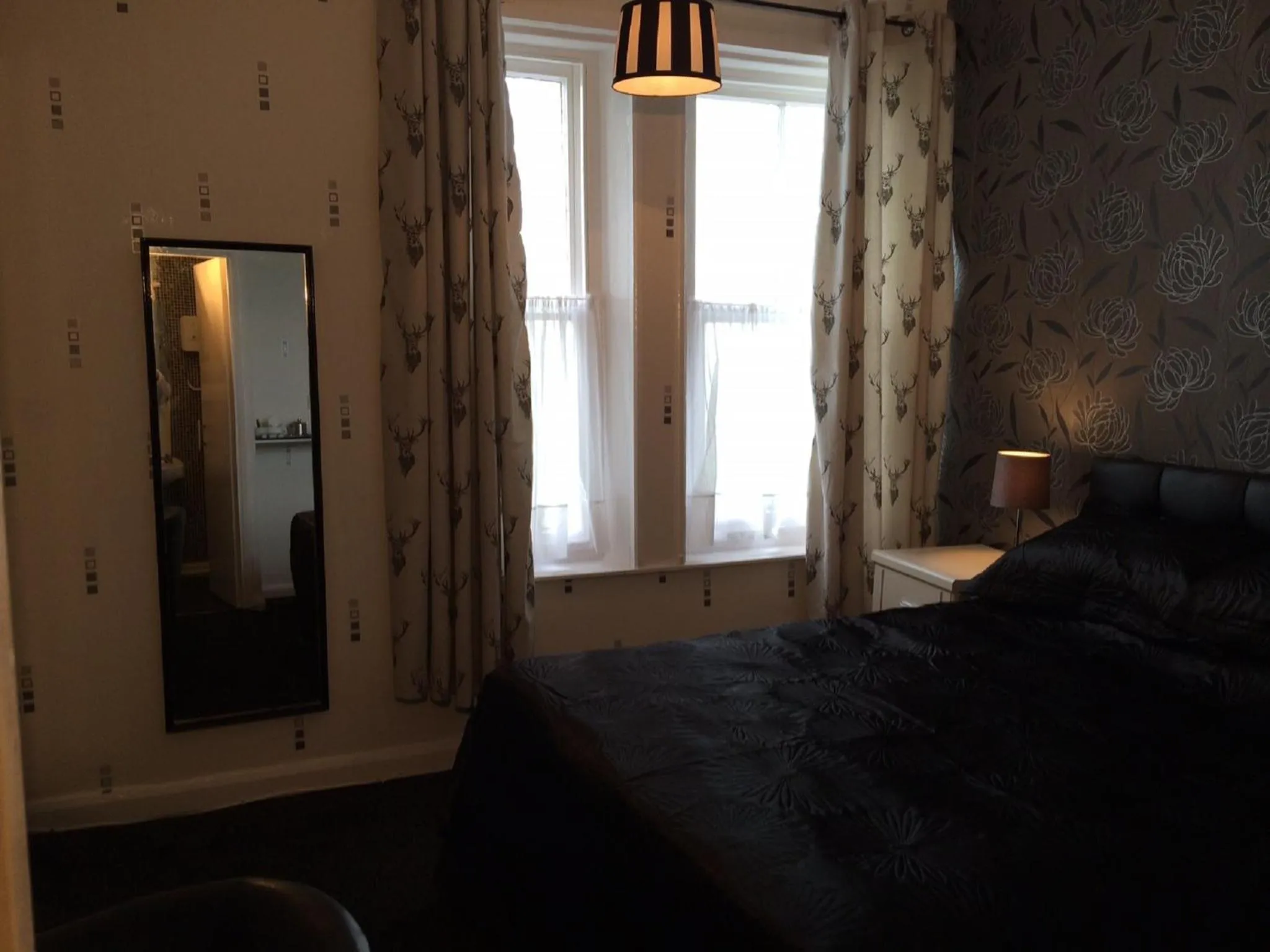 Day, Bed in The Carlton Hotel