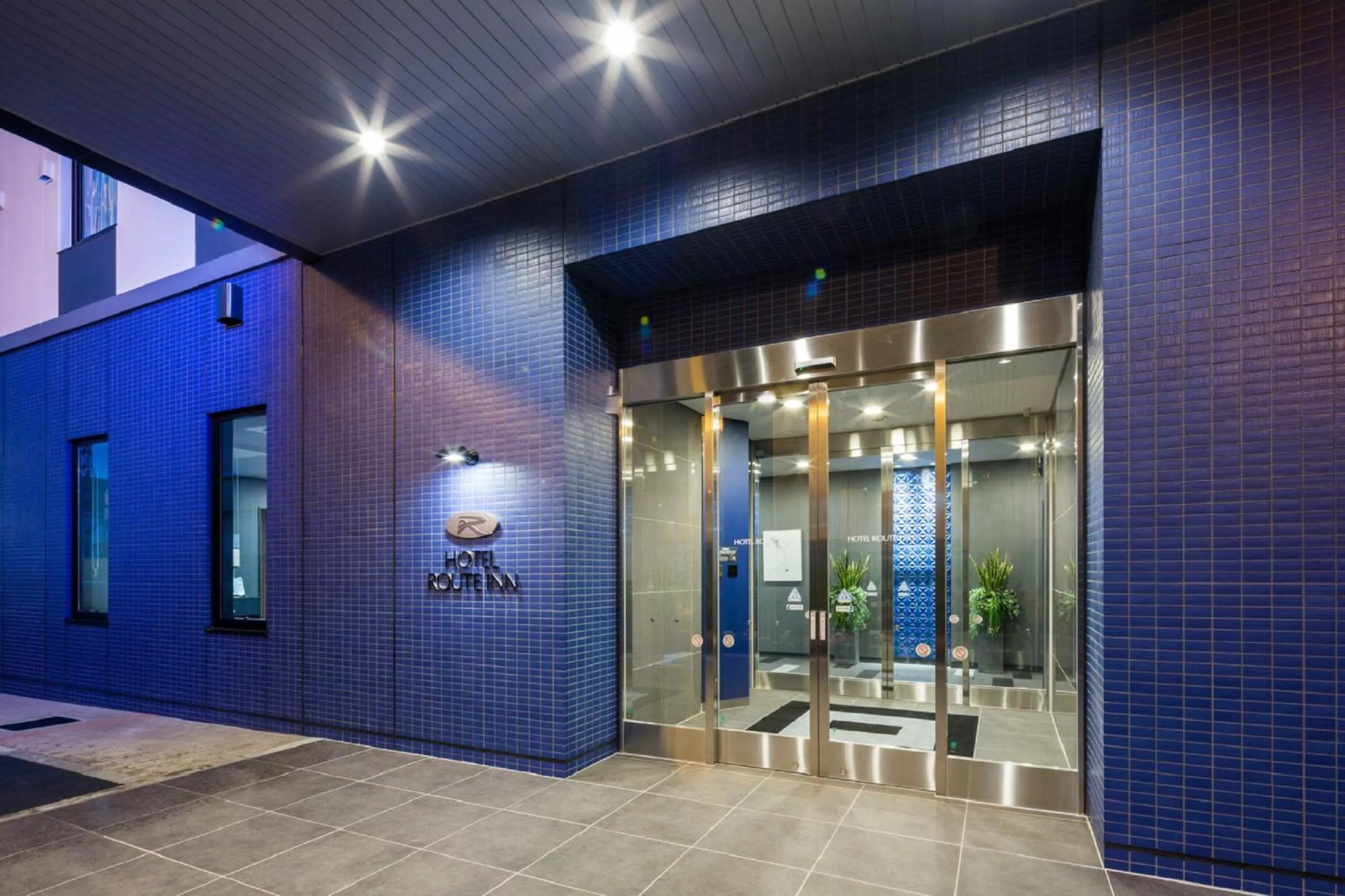 Facade/entrance in Hotel Route-Inn Tokyo Kamata -Ayamebashi-