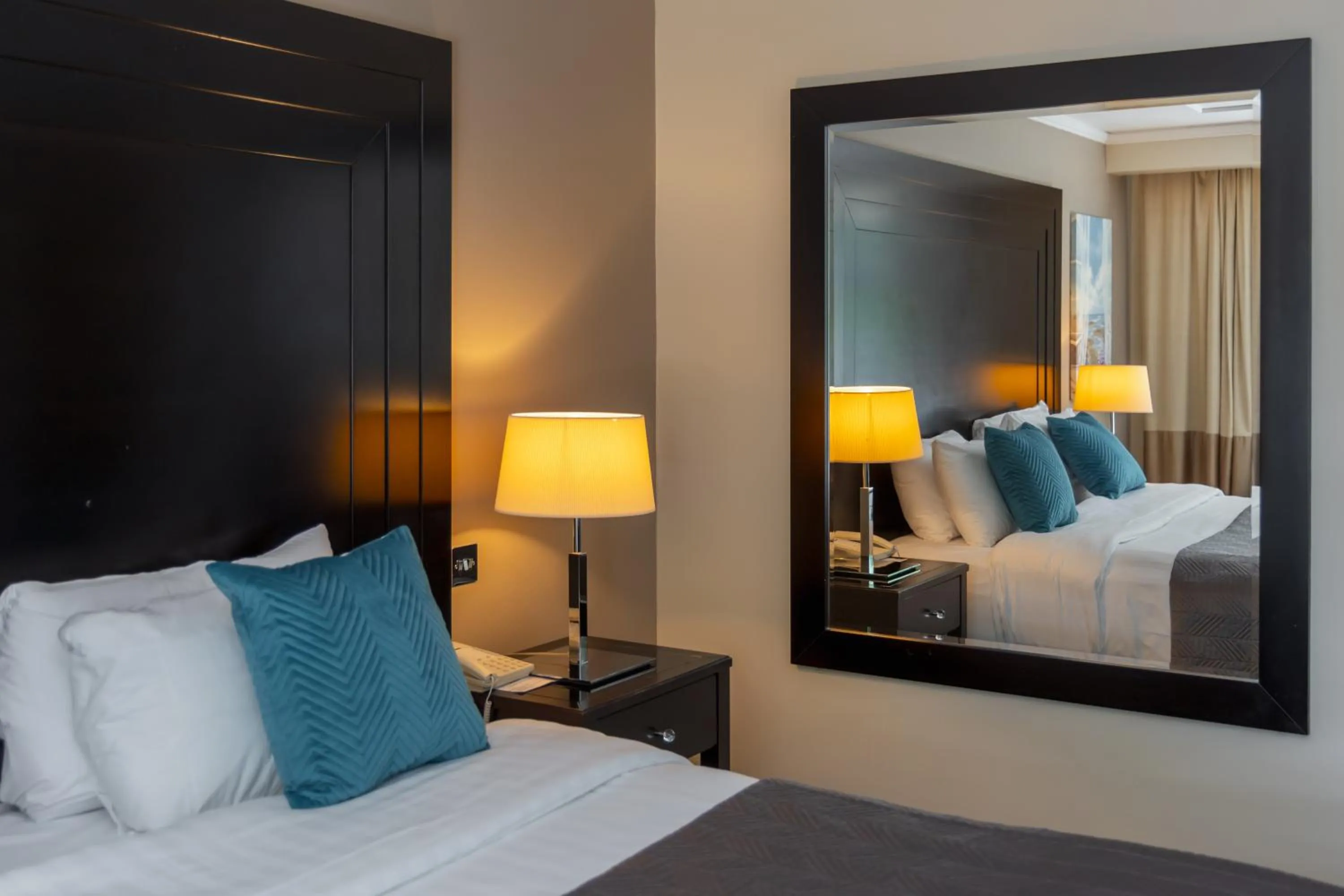 Bedroom, Bed in Shamrock Lodge Hotel