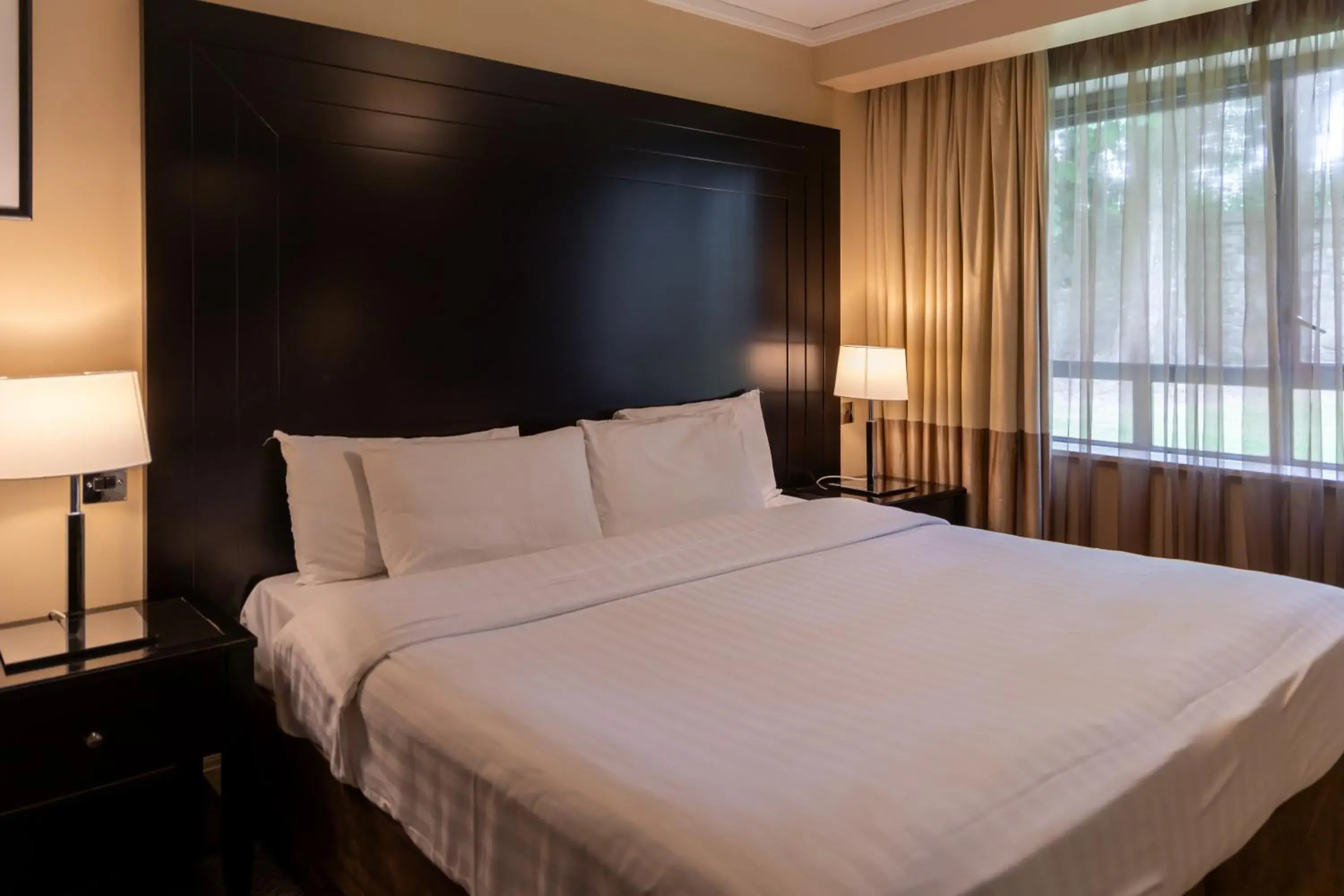 Bedroom, Bed in Shamrock Lodge Hotel Bedroom, Bed in Shamrock Lodge Hotel