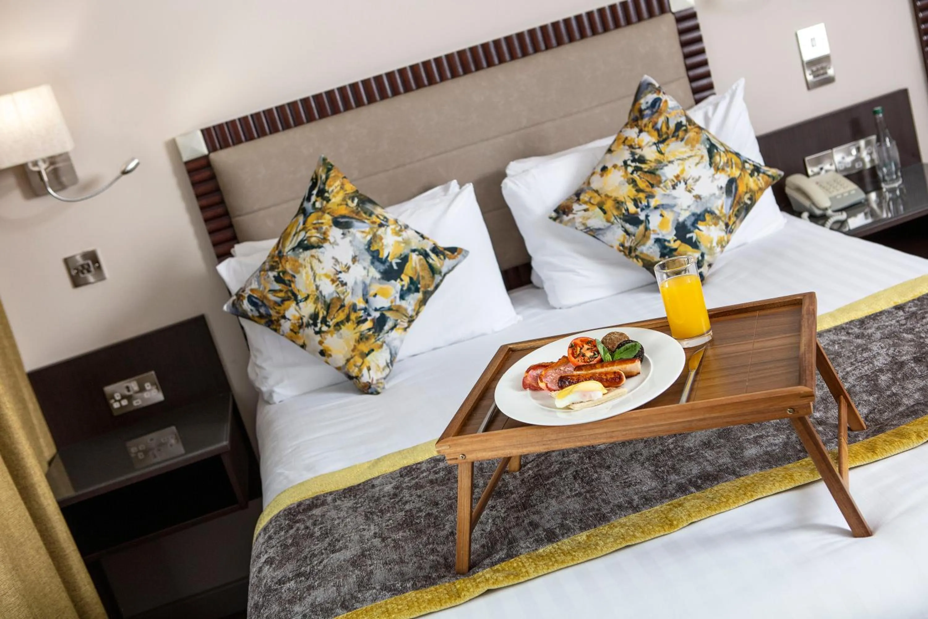 Bed in McGettigans Hotel